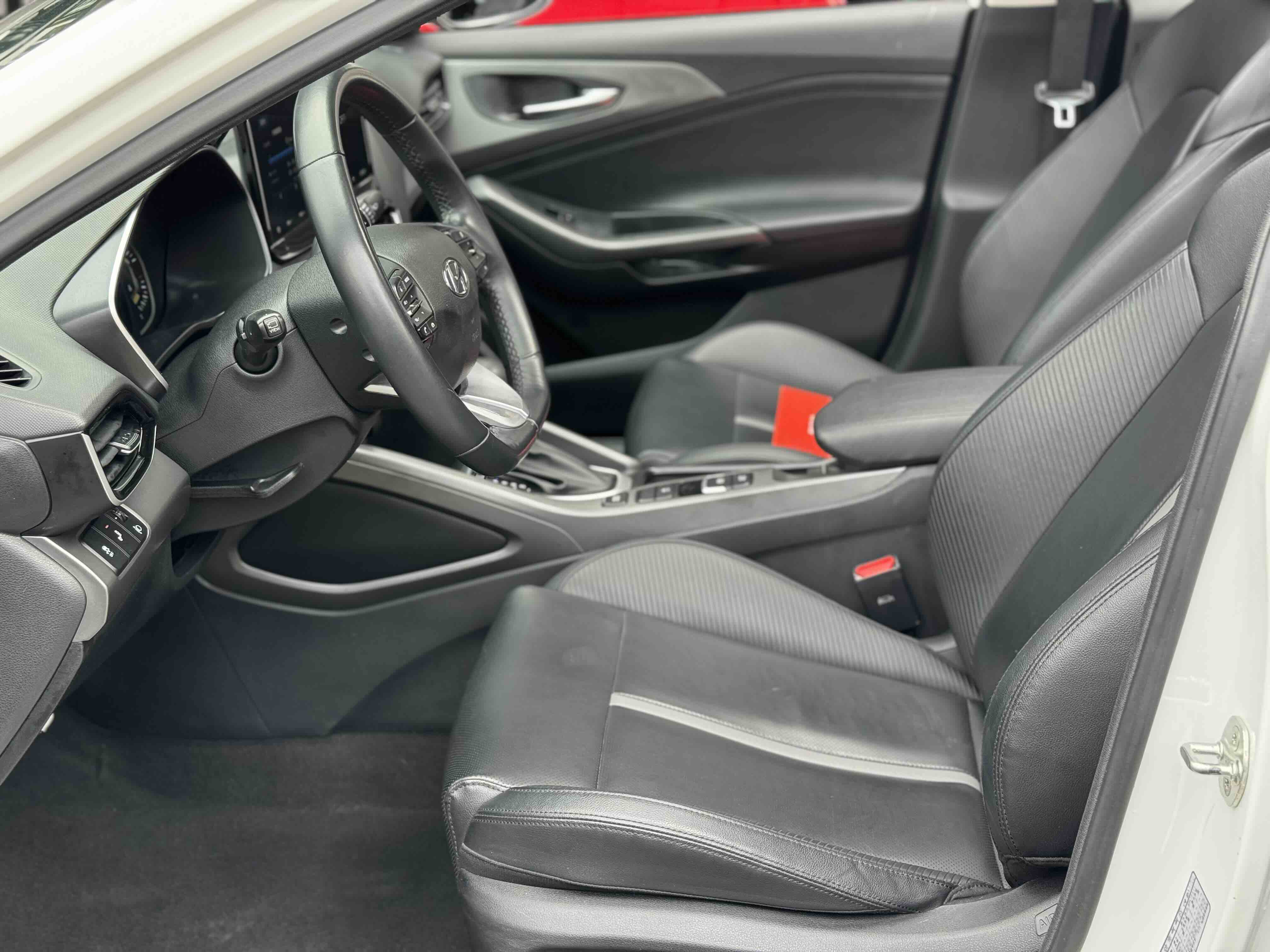 Hyundai Lafesta 2018 car image #5