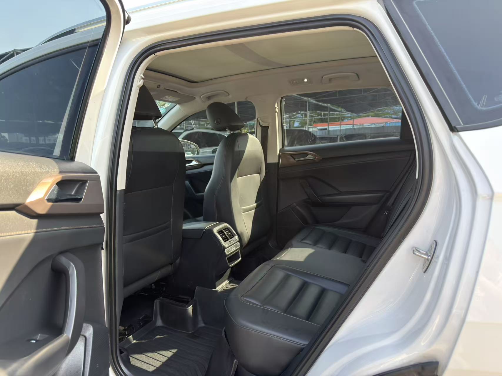 Volkswagen Tharu 2019 #5 Volkswagen Tharu 2019 car image #5