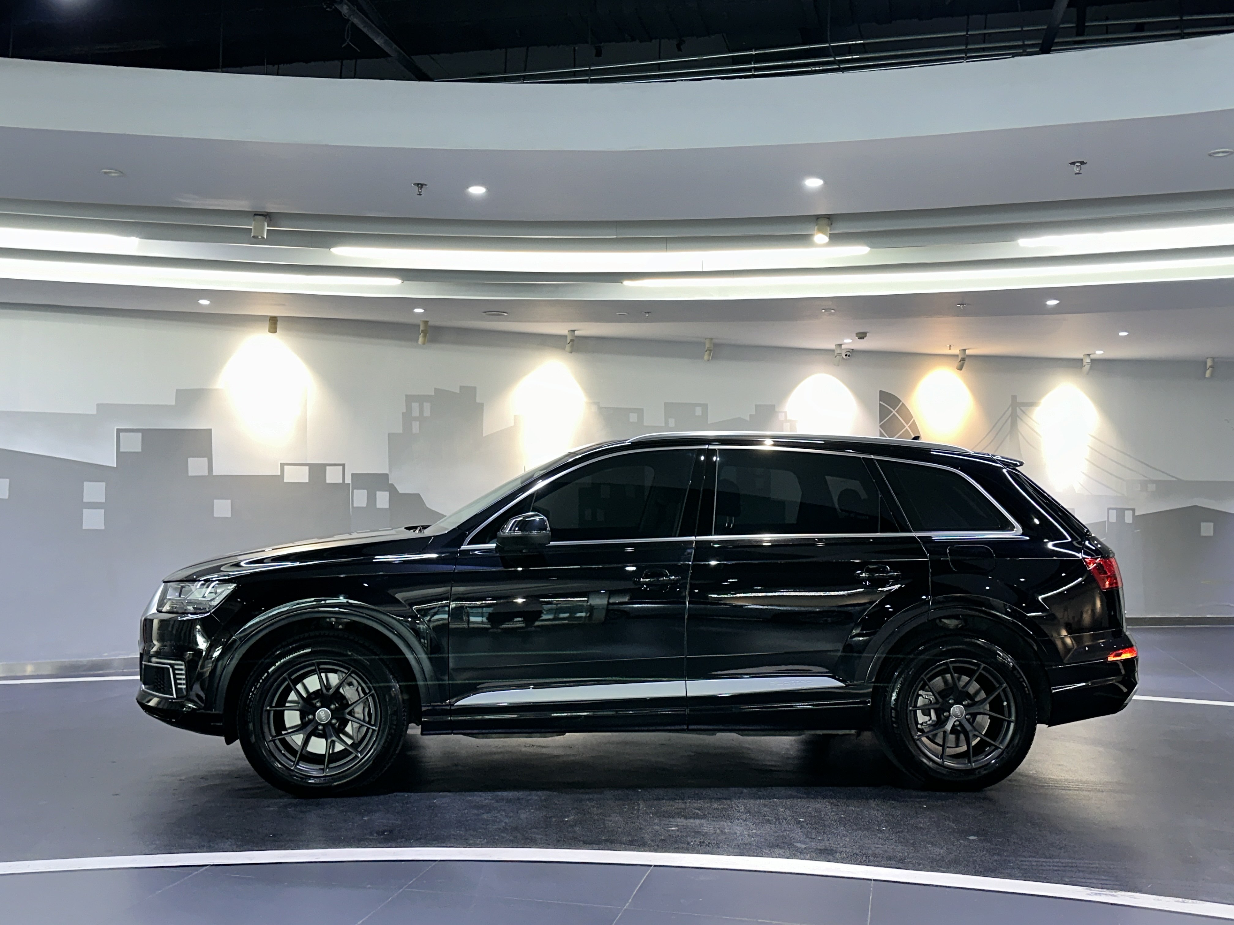 Audi Q7 New Energy 2019 car image #5
