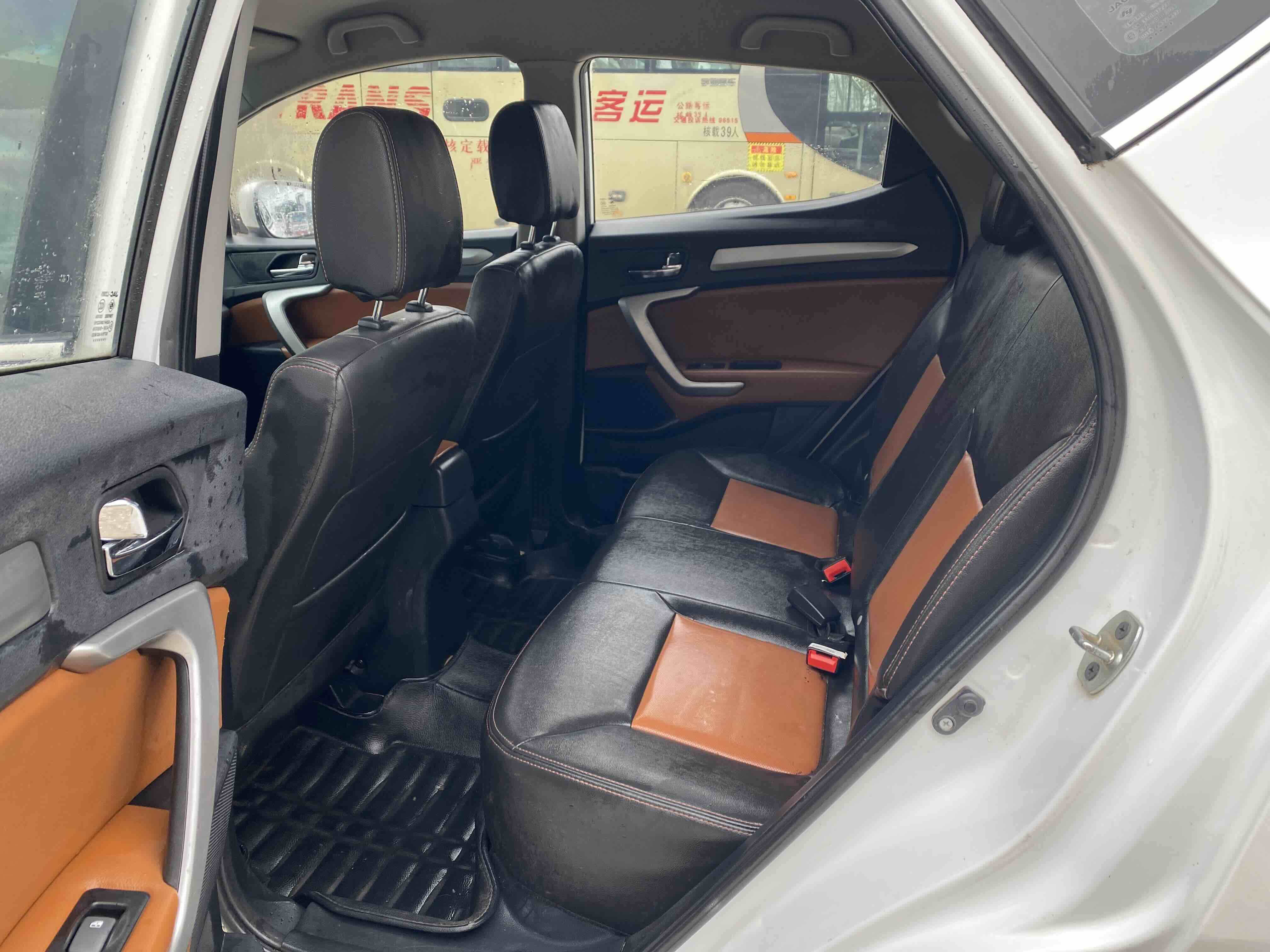 JAC 2014 #5 JAC 2014 car image #5
