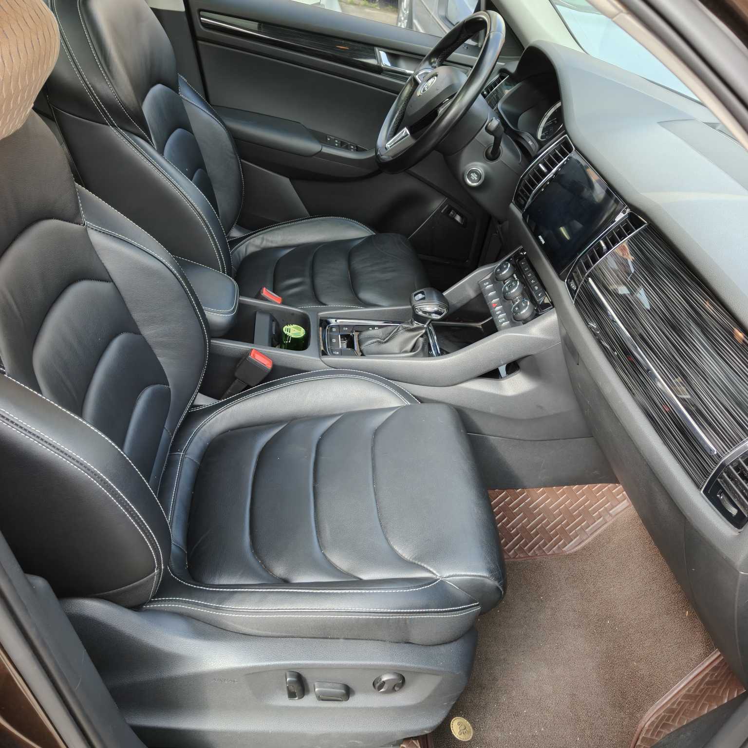 Skoda Kodiaq 2018 imagem de carro #5