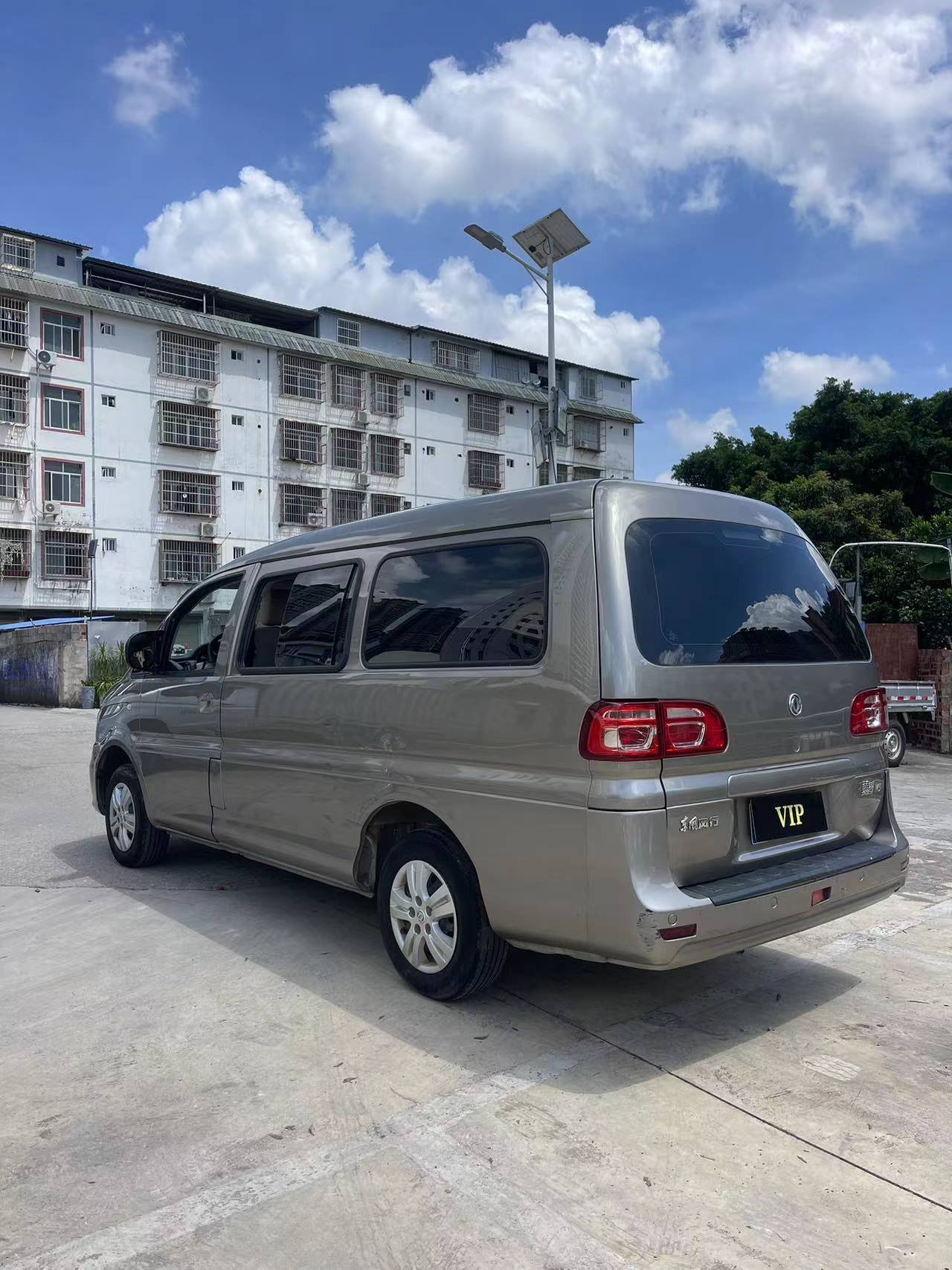 Forthing M6 2020 immagine di auto #5