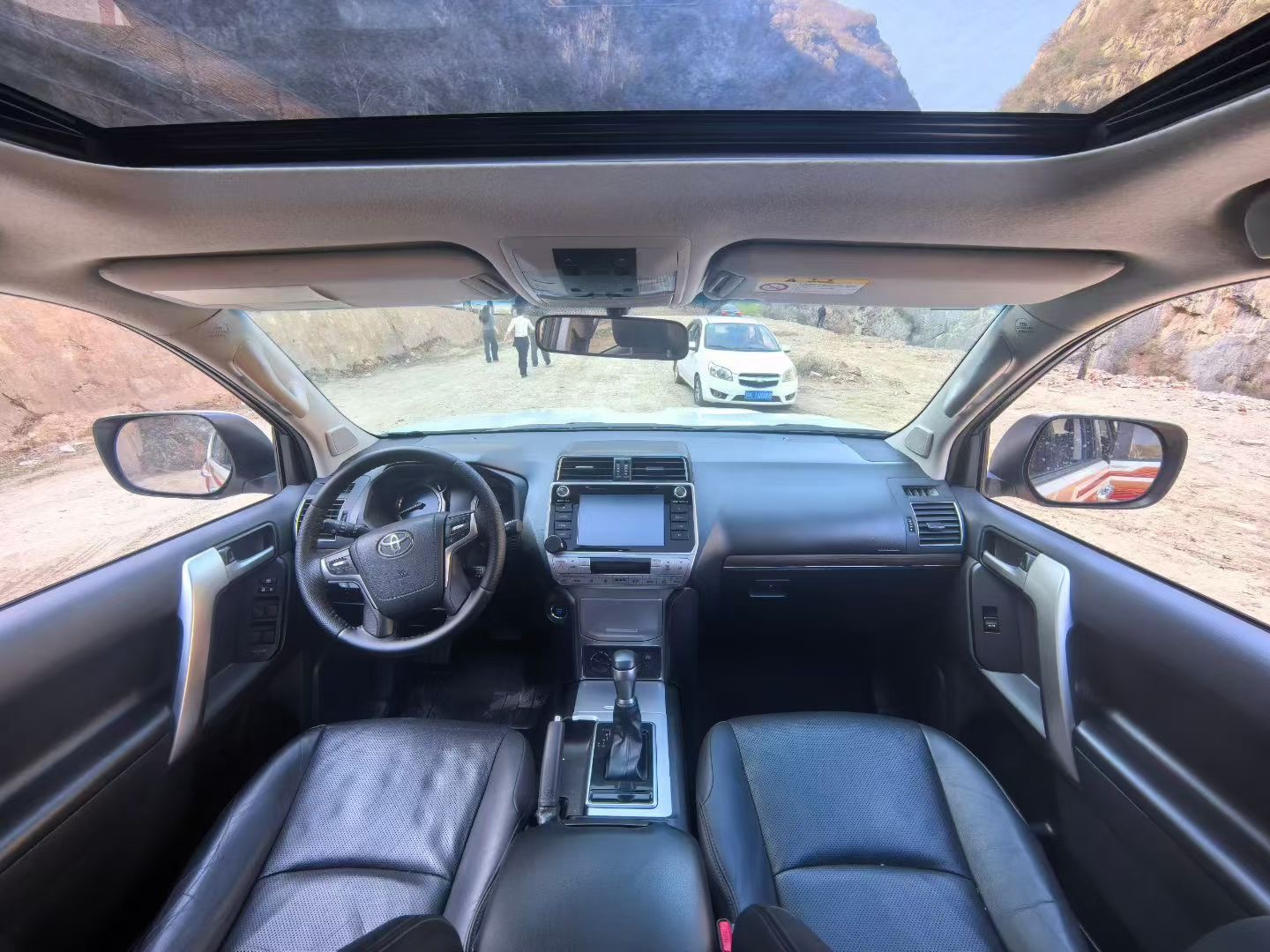 Toyota Land Cruiser Prado 2020 car image #5