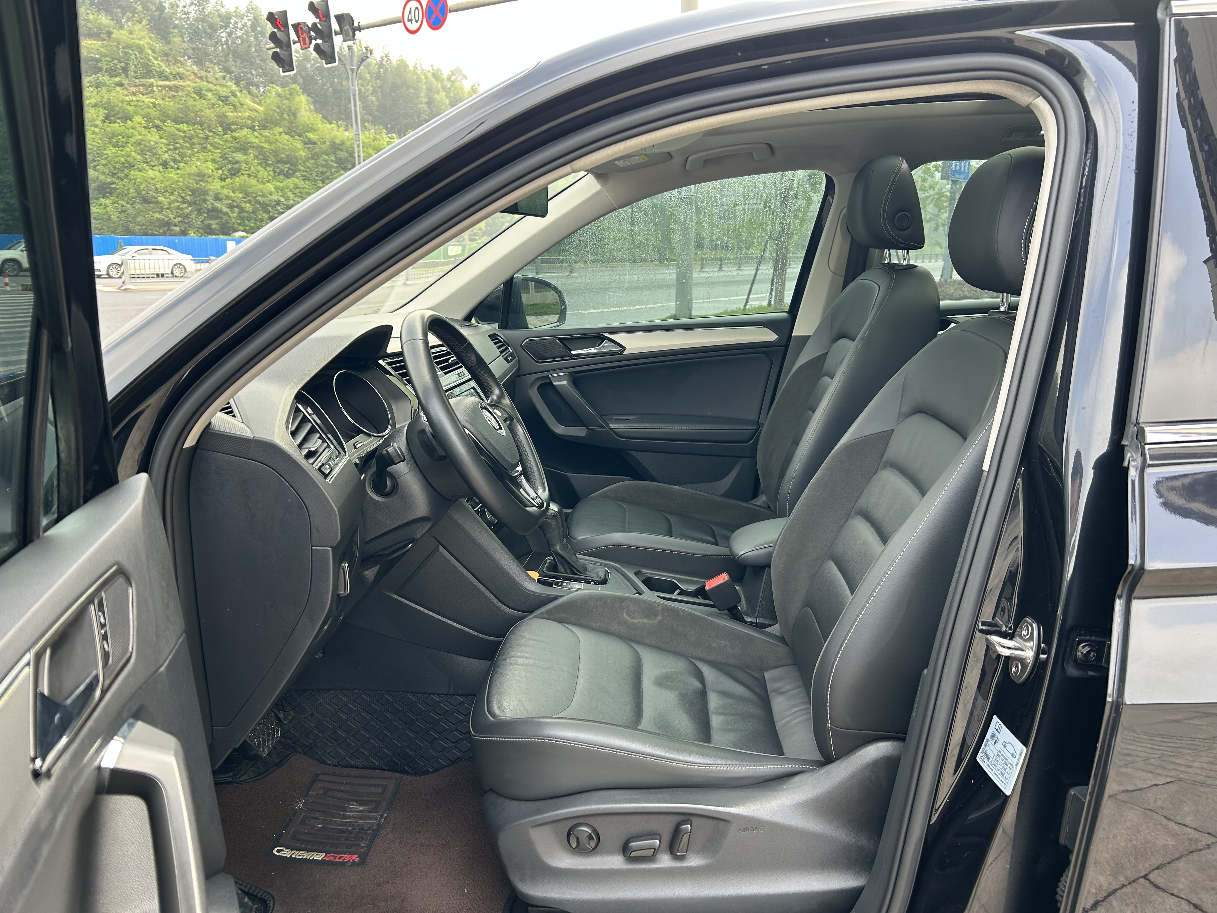 Volkswagen Tiguan L 2019 #5 Volkswagen Tiguan L 2019 car image #5