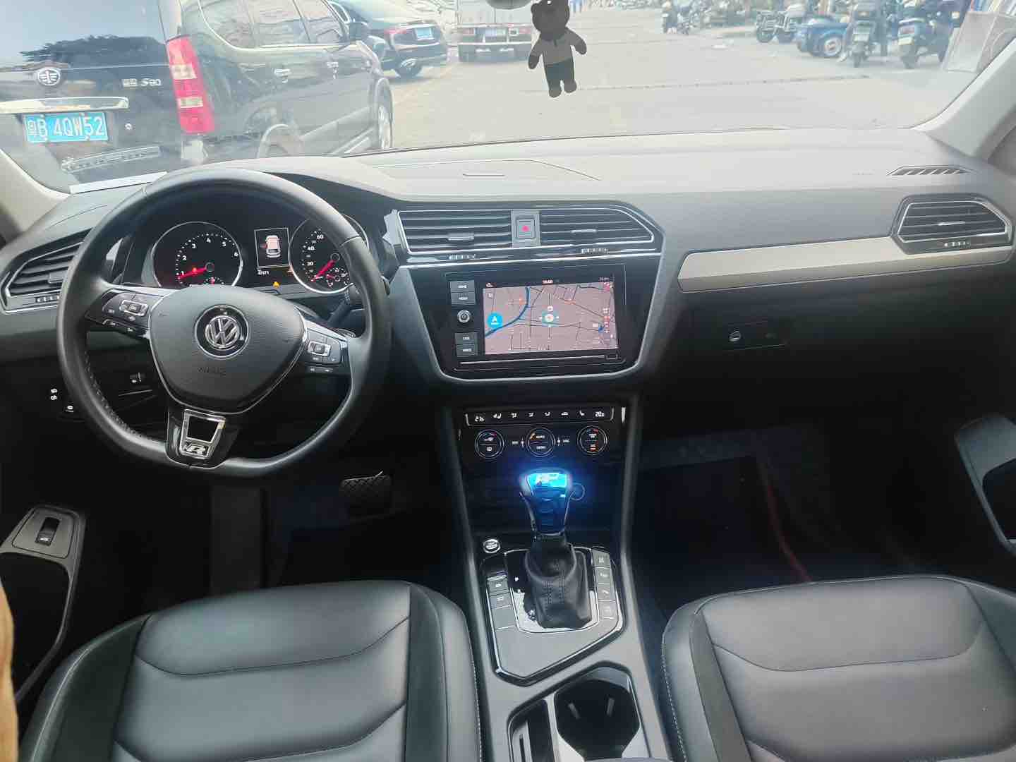 Volkswagen Tiguan L 2019 immagine di auto #5