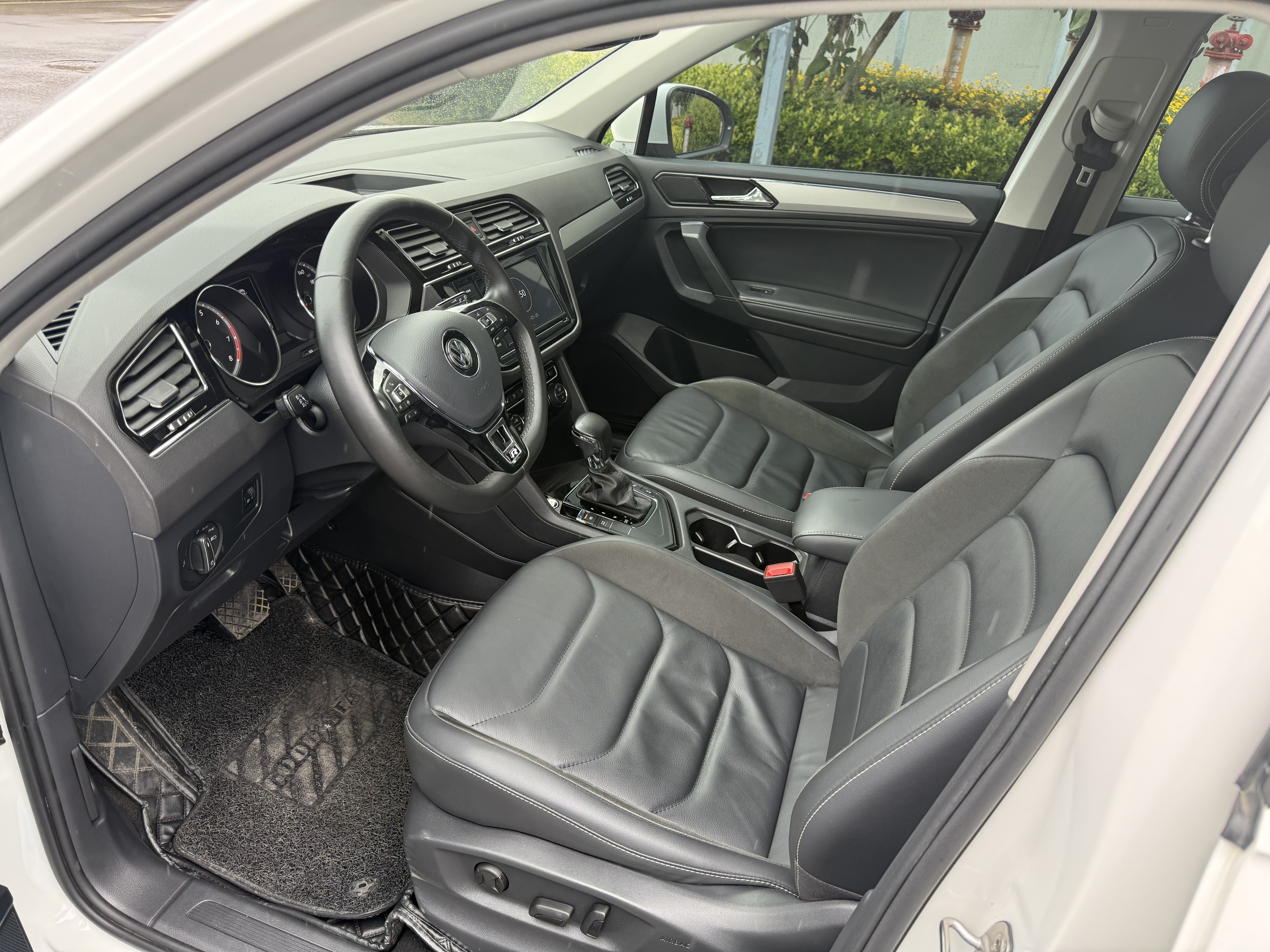 Volkswagen Tiguan L 2019 #5 Volkswagen Tiguan L 2019 car image #5