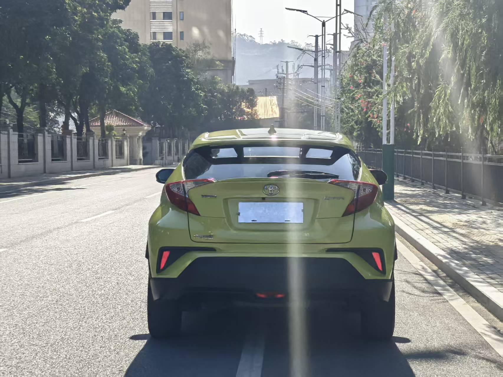 Toyota C-HR 2019 immagine di auto #5