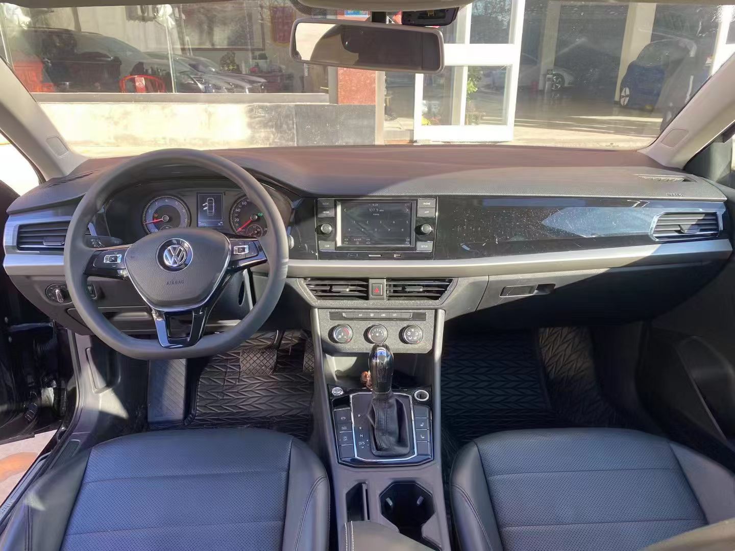 Volkswagen Lavida 2019 #5 Volkswagen Lavida 2019 car image #5