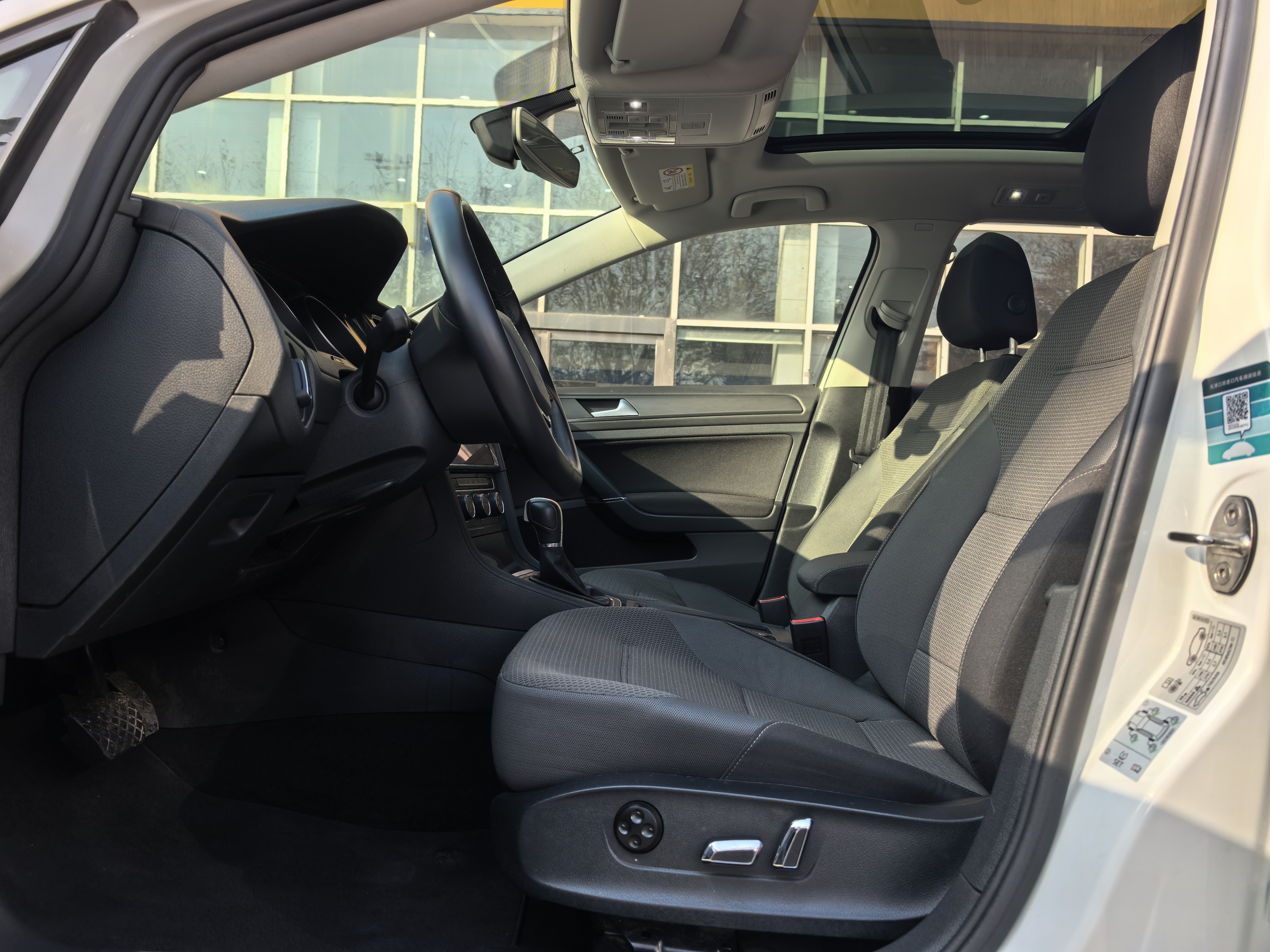 Volkswagen Golf (Imported) 2019 imagem de carro #5