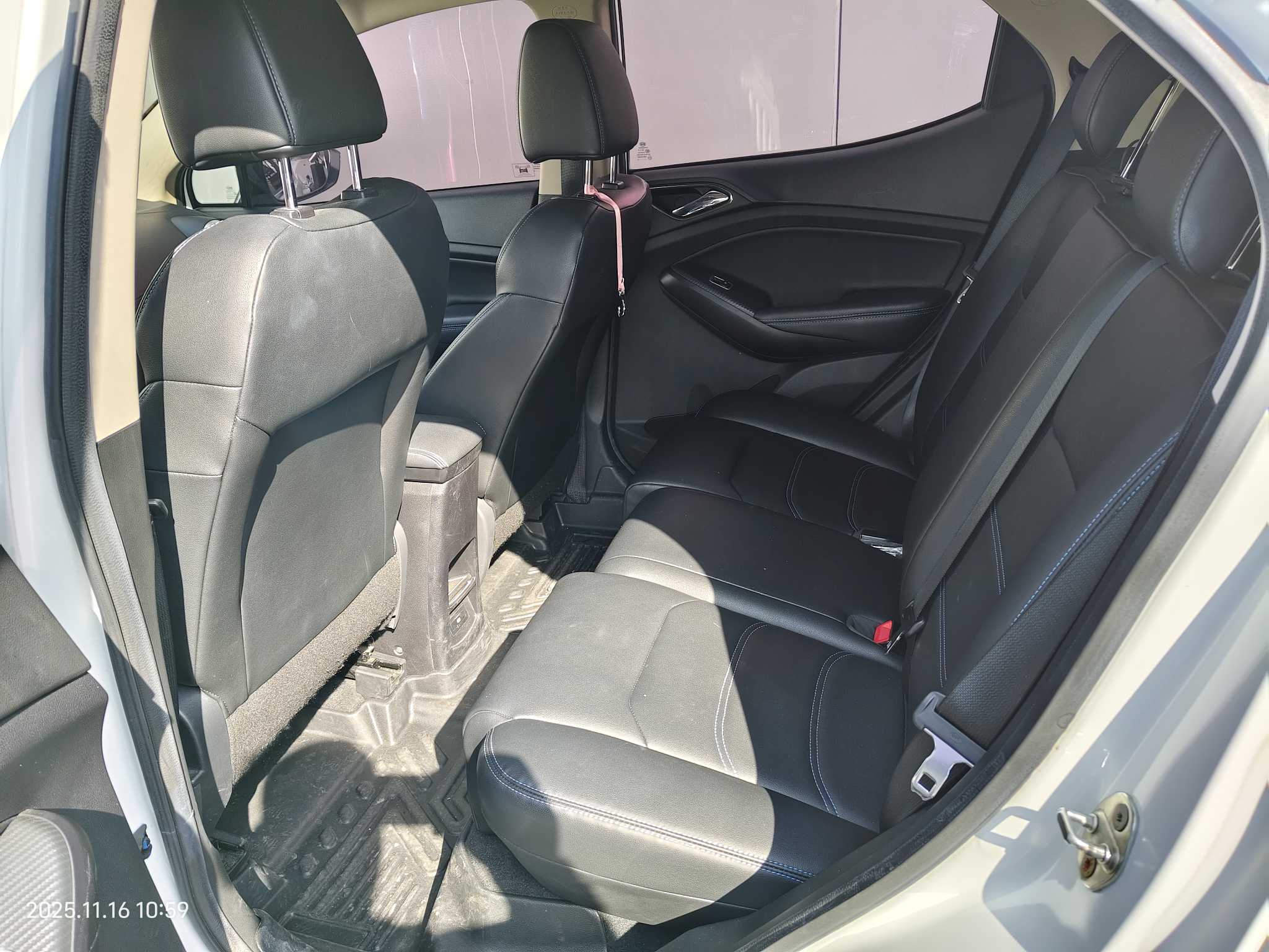 BYD Yuan New Energy 2019 #5 BYD Yuan New Energy 2019 car image #5