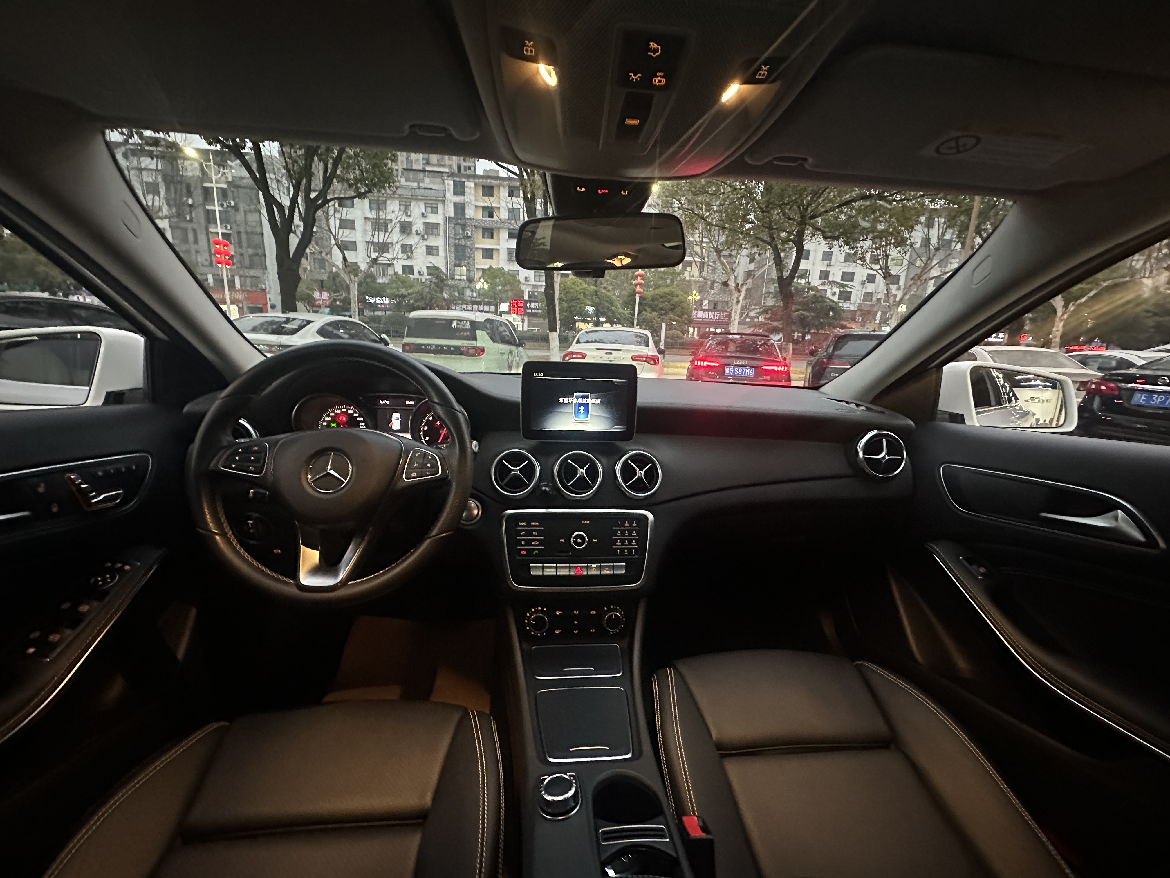 Mercedes-Benz GLA Class 2019 car image #5