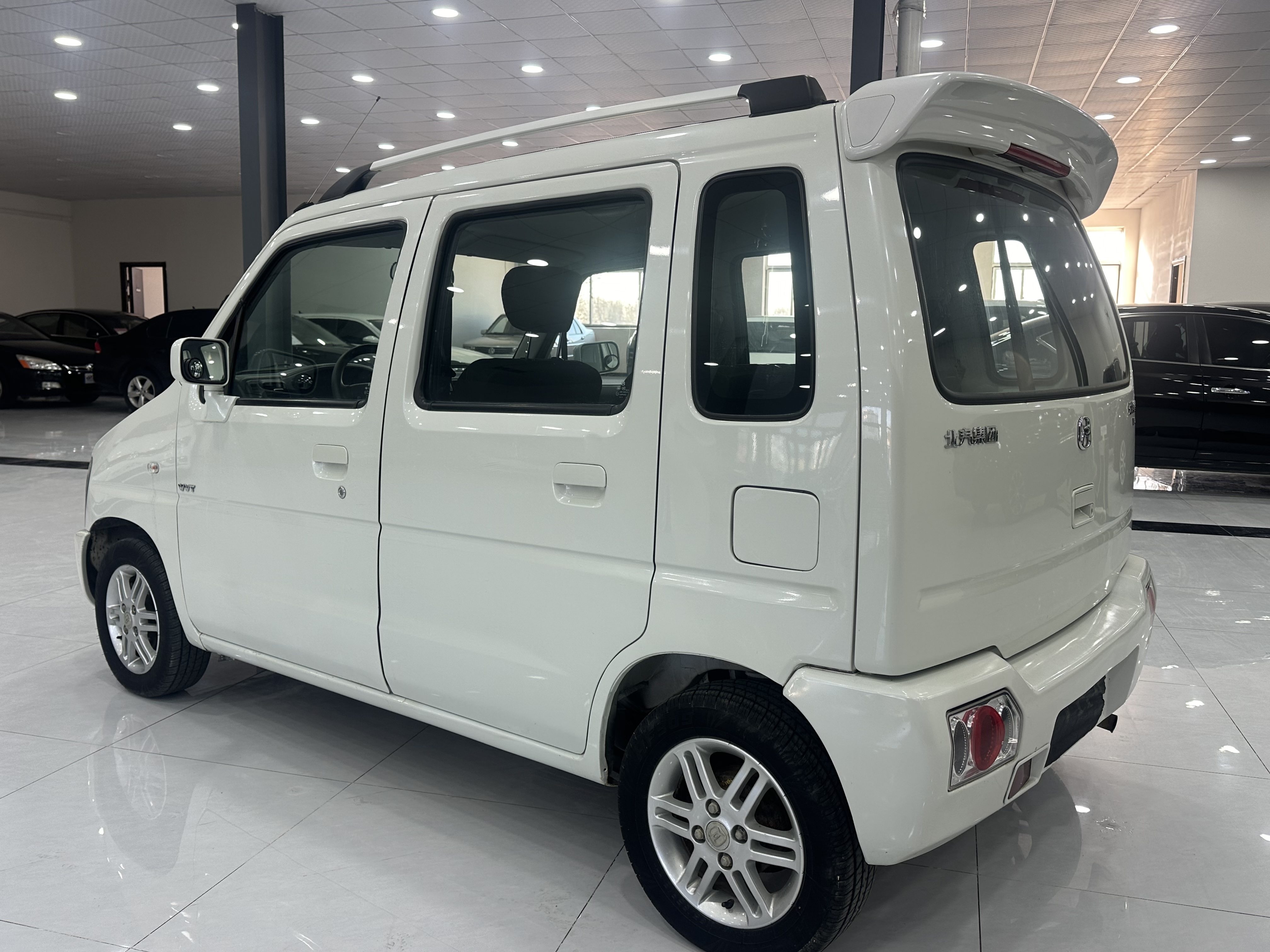 Suzuki 2019 car image #5
