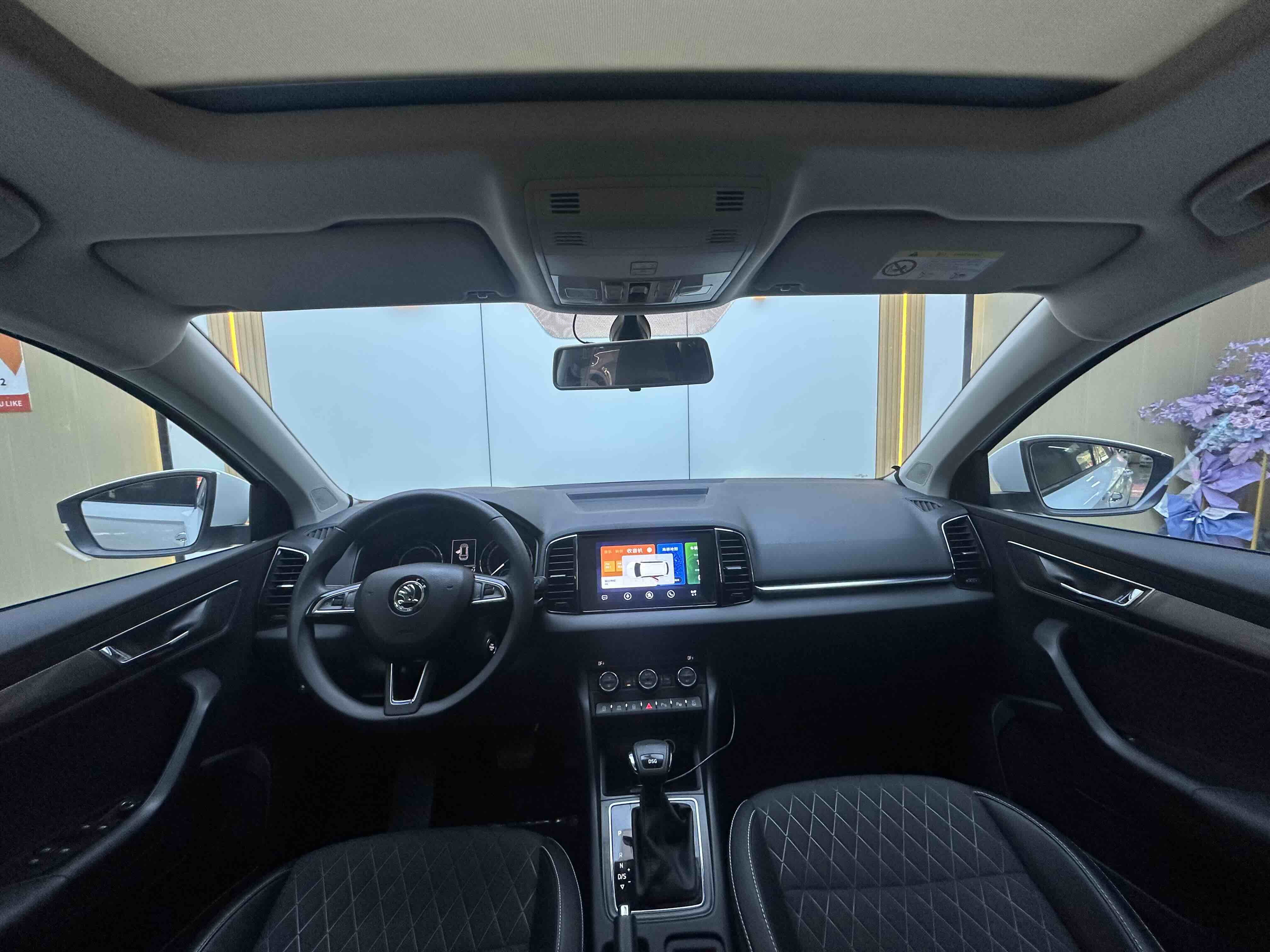 Skoda Karoq 2019 car image #5