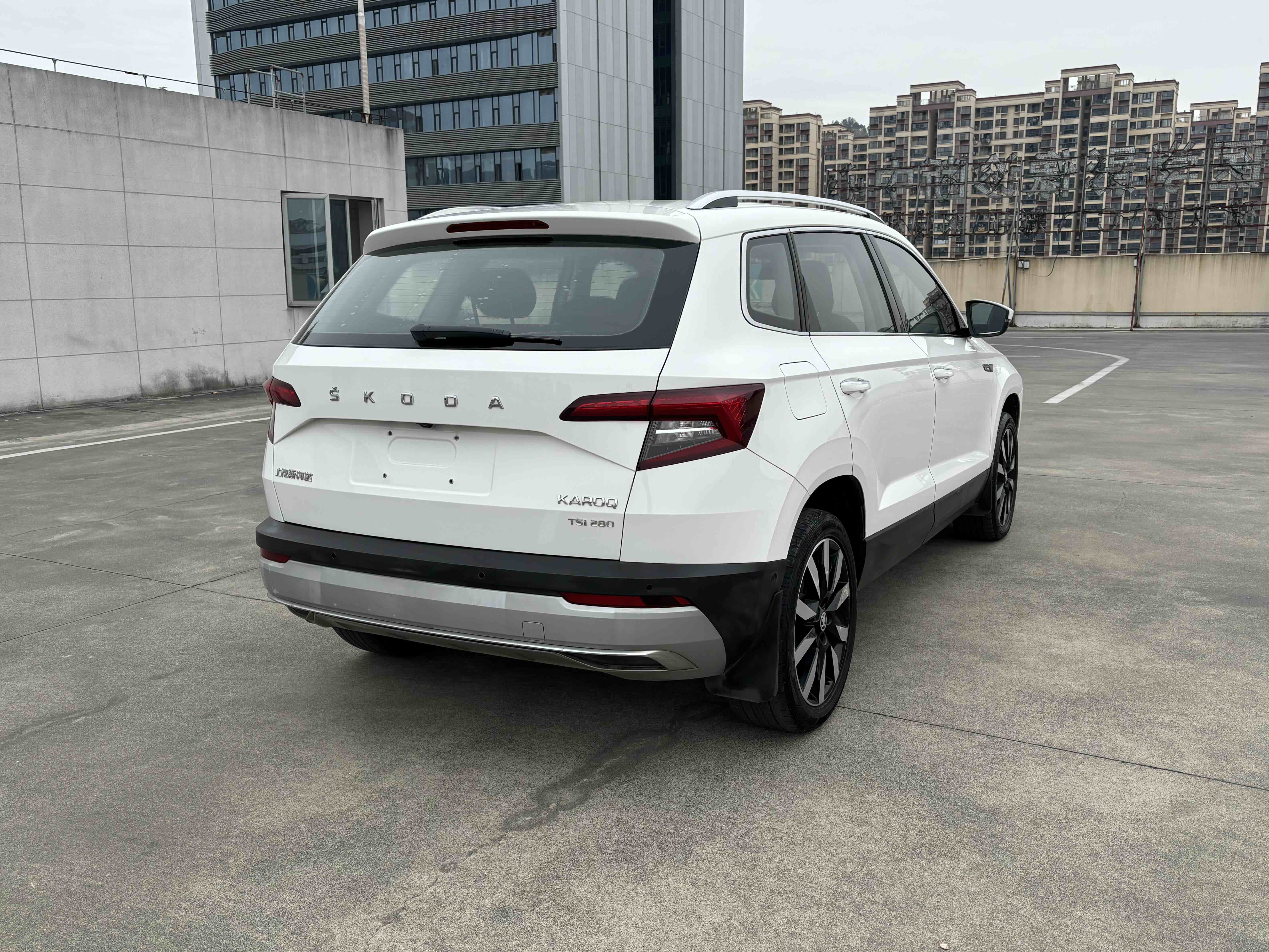 Skoda Karoq 2020 car image #5