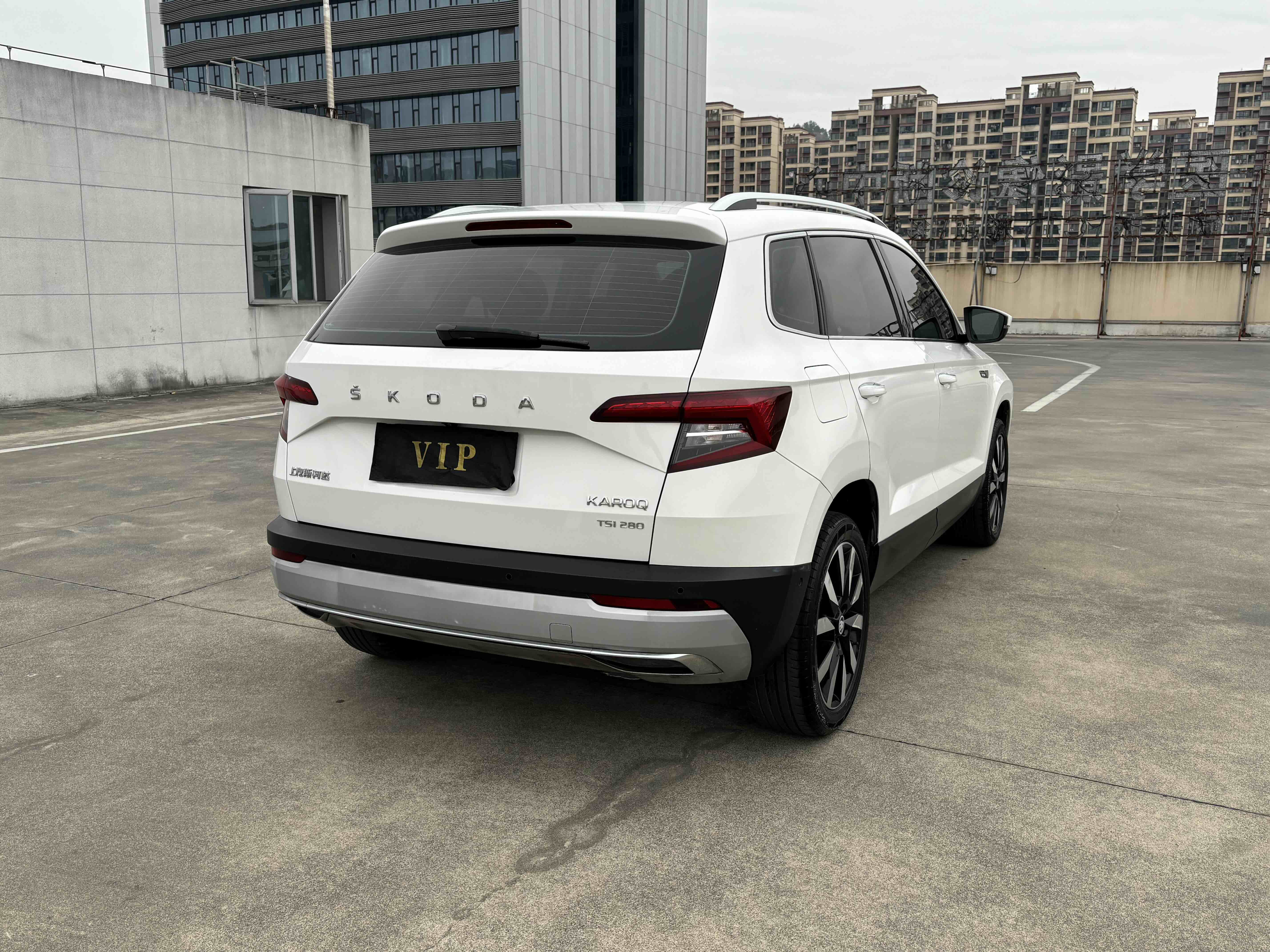 Skoda Karoq 2020 car image #5