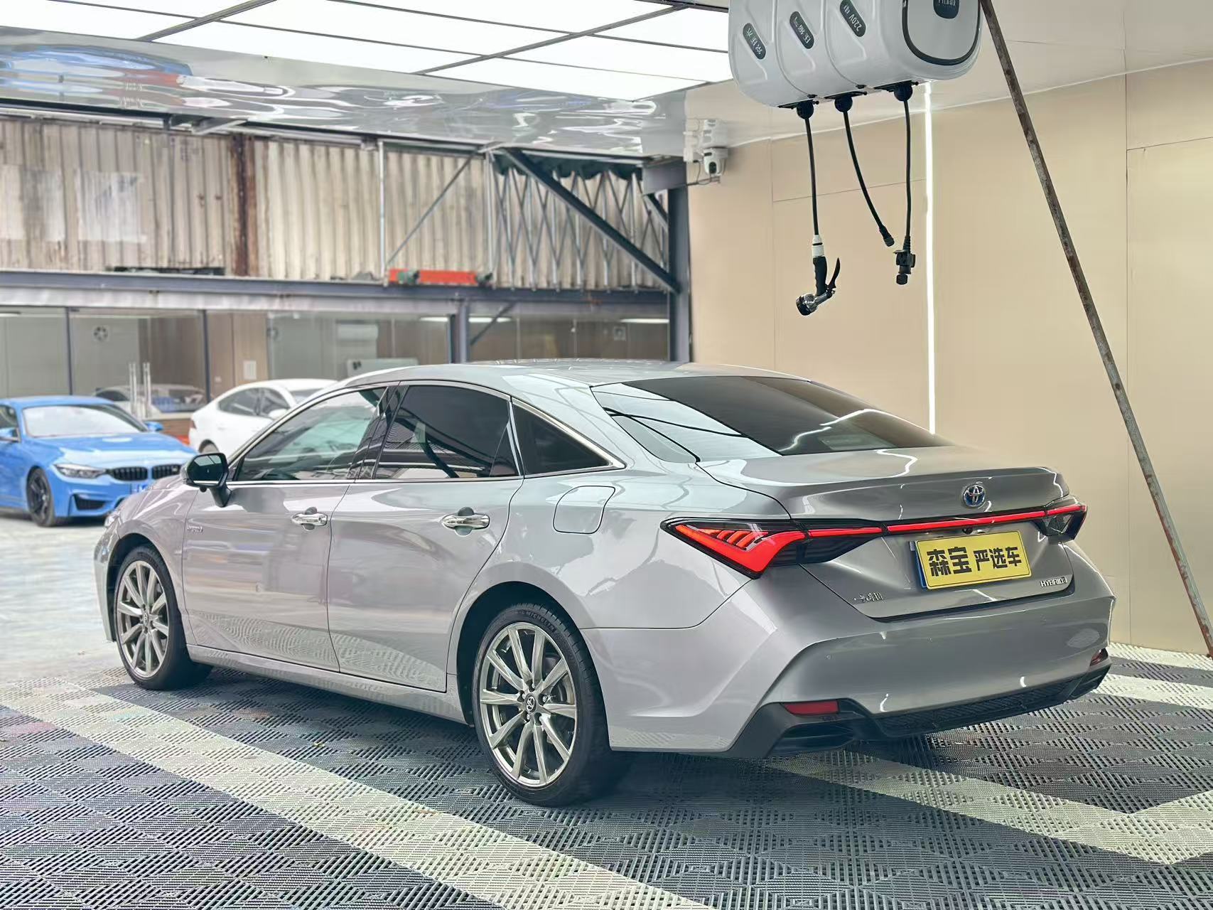 Toyota Avalon 2020 car image #5