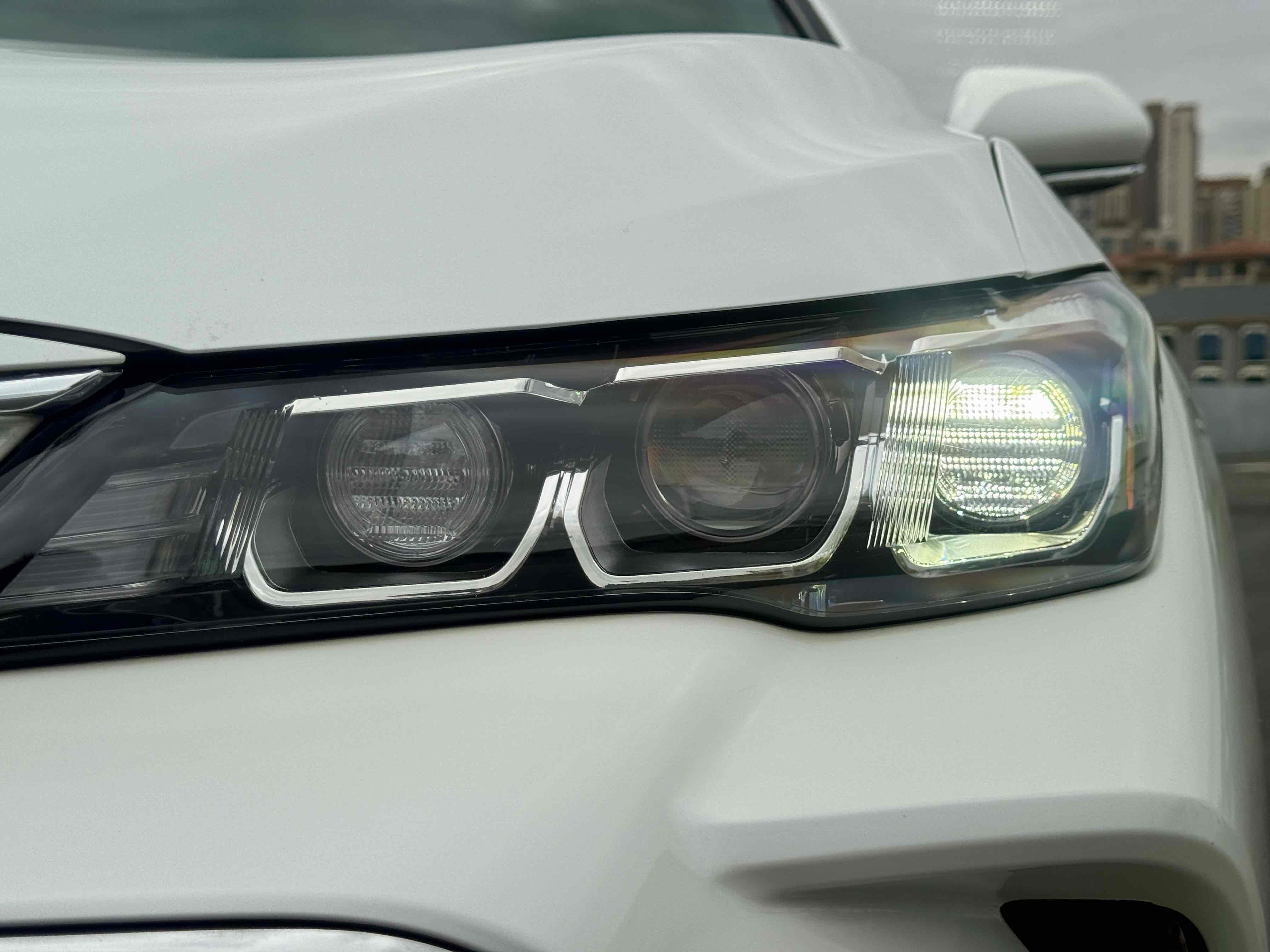 Toyota Avalon 2020 car image #5