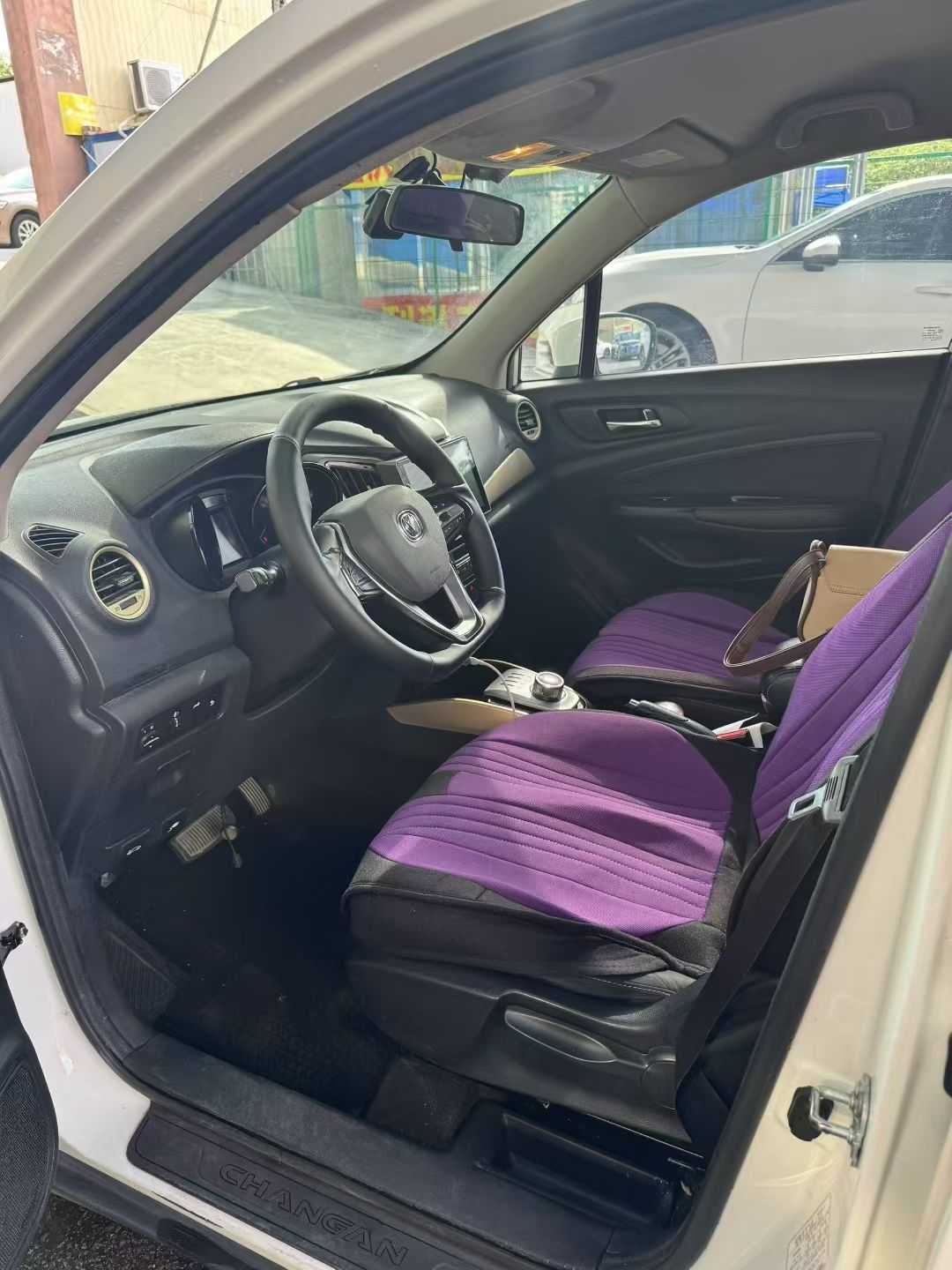 Changan CS15 EV 2019 car image #5