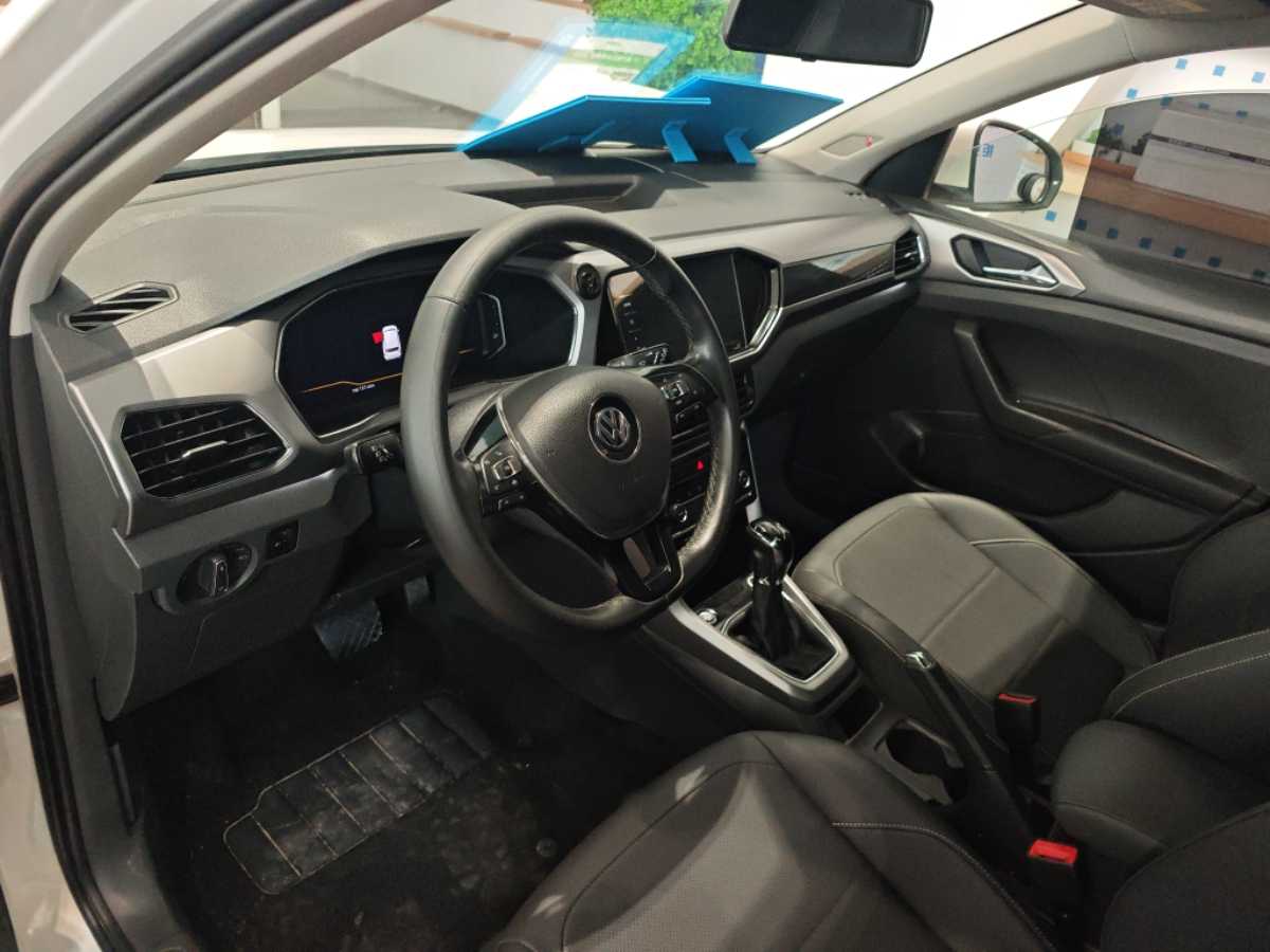 Volkswagen T-Cross 2020 car image #5