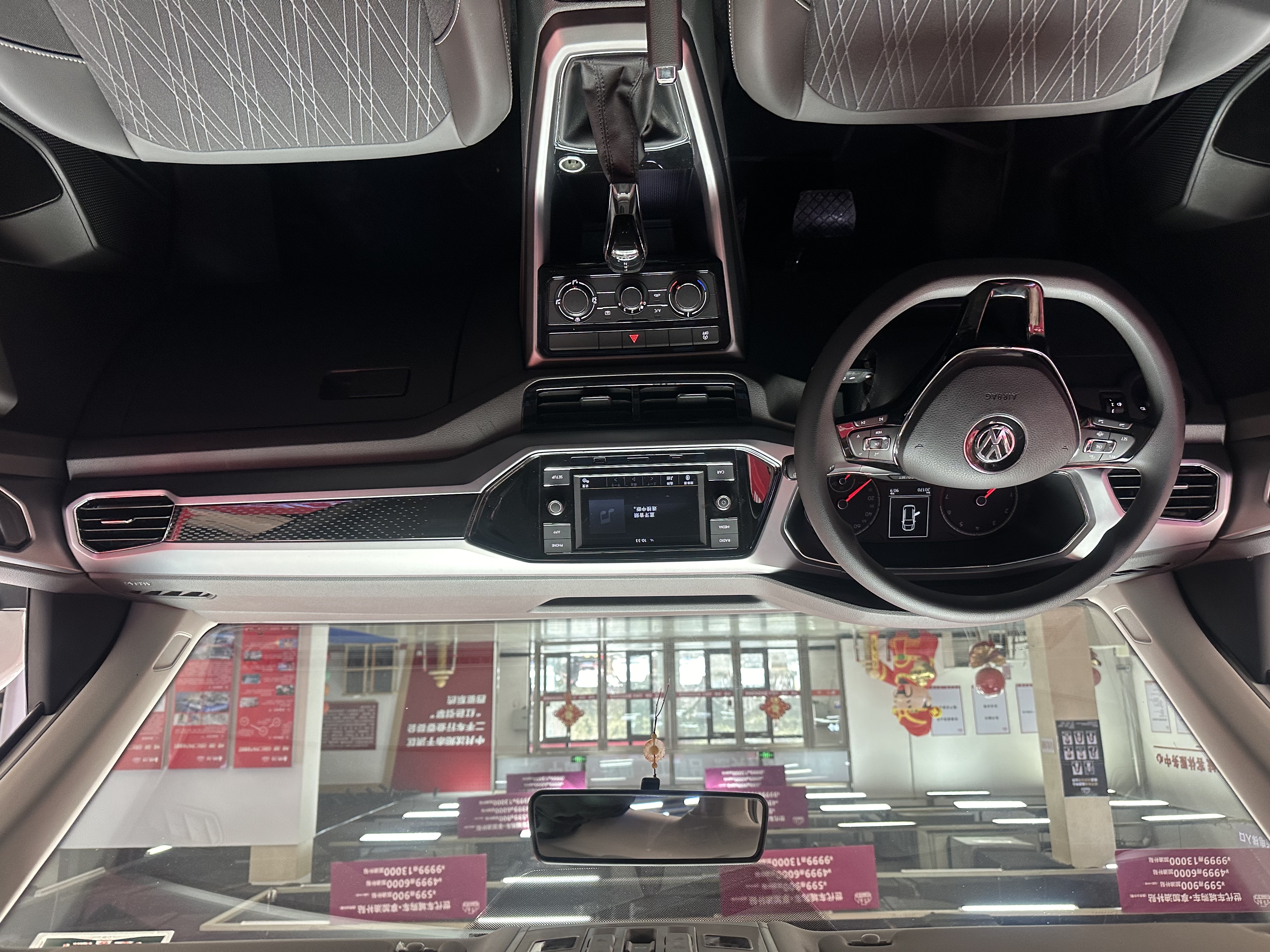 Volkswagen T-Cross 2019 car image #5
