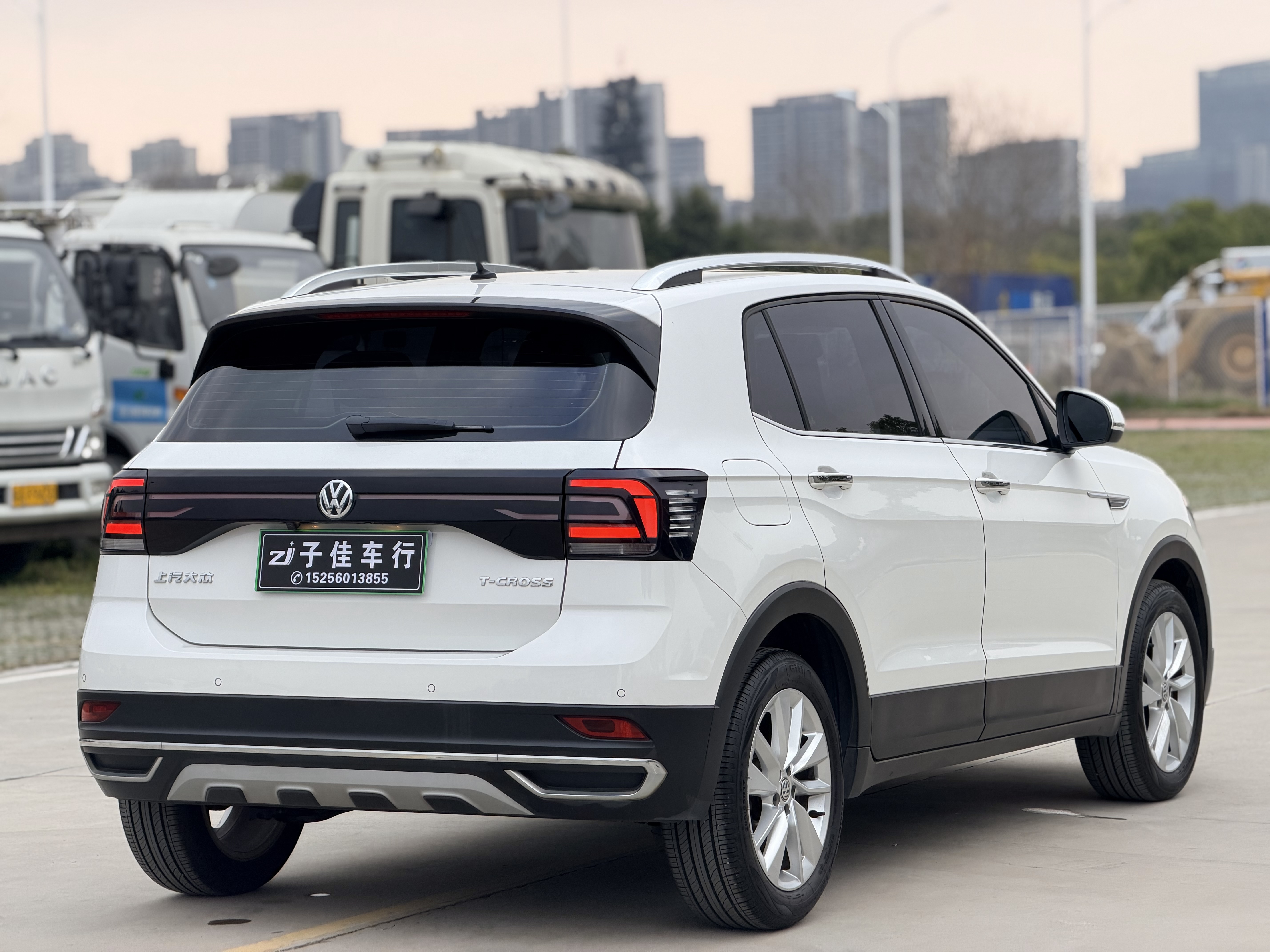 Volkswagen T-Cross 2020 car image #5