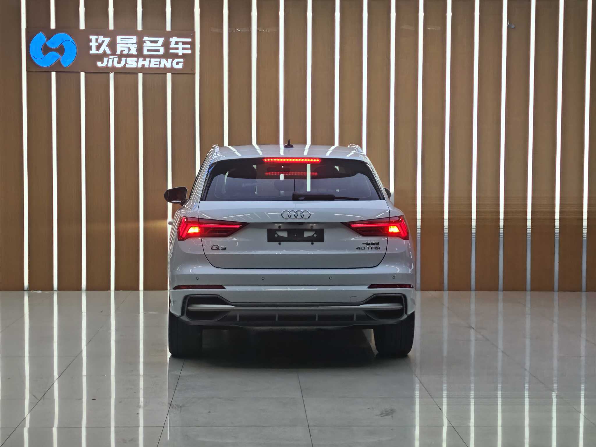 Audi Q3 2019 #5 Audi Q3 2019 car image #5