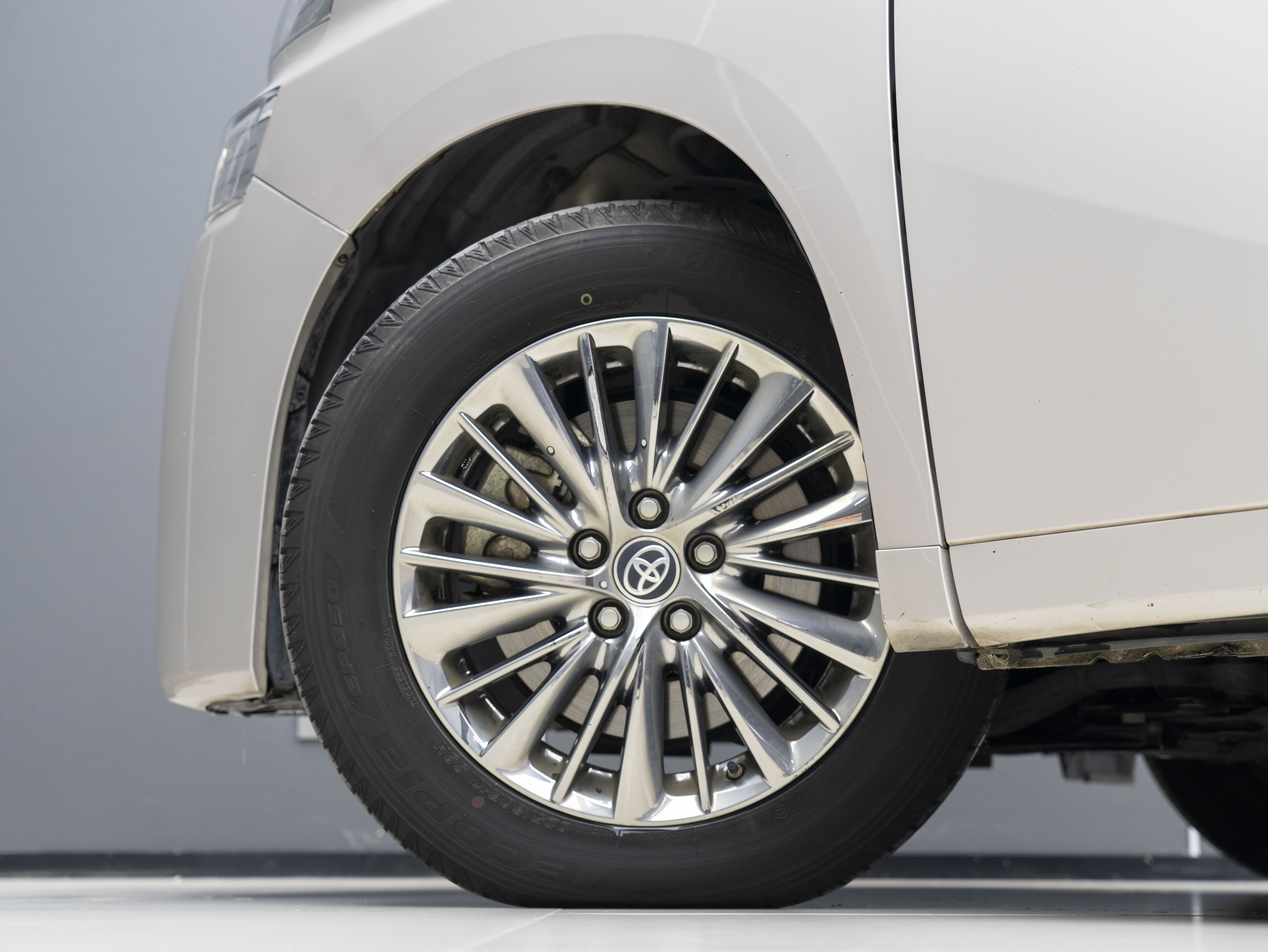 Toyota Vellfire 2020 immagine di auto #5