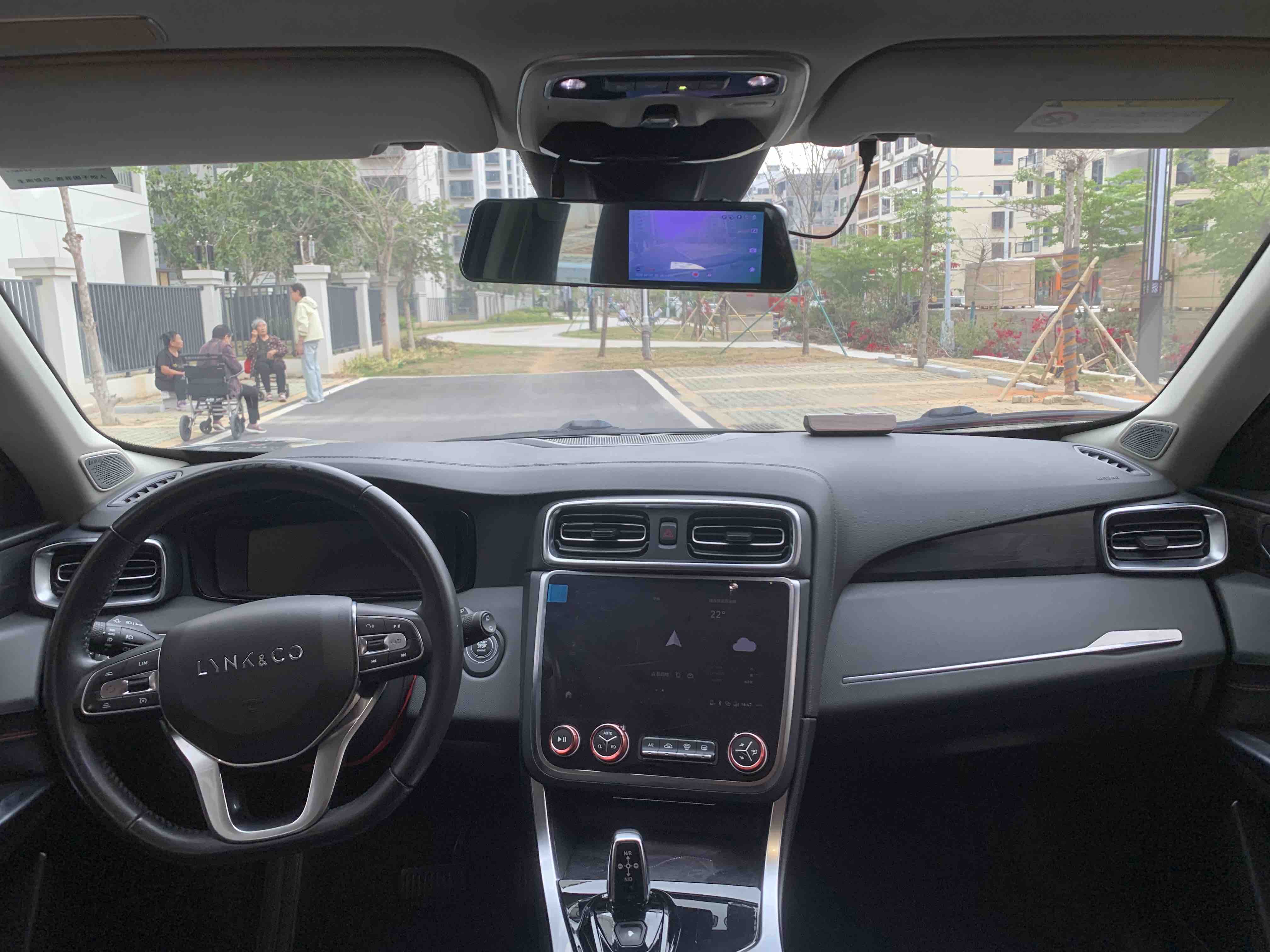 Lynk & Co 2020 car image #5