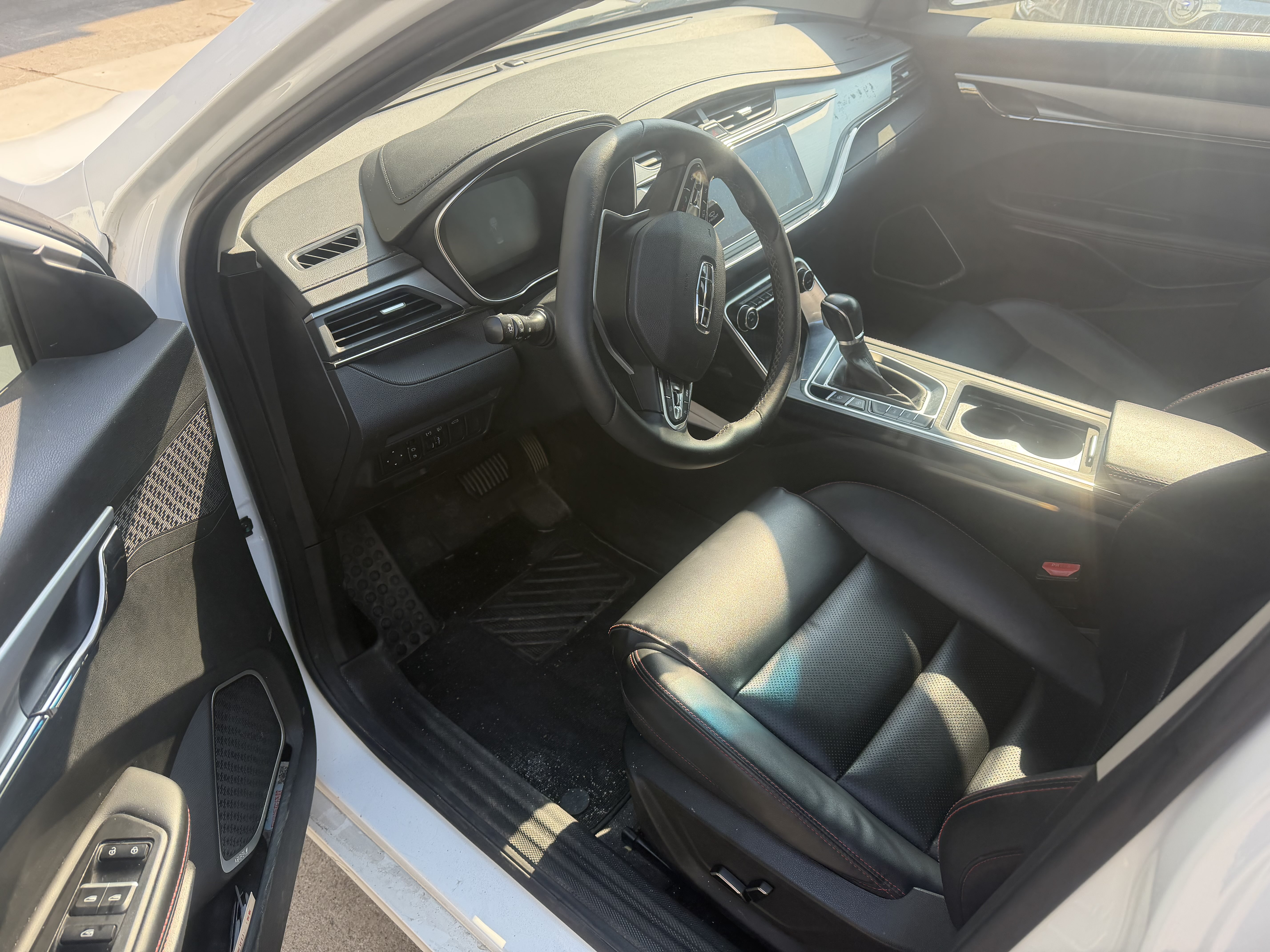 GEELY Binray 2020 car image #5