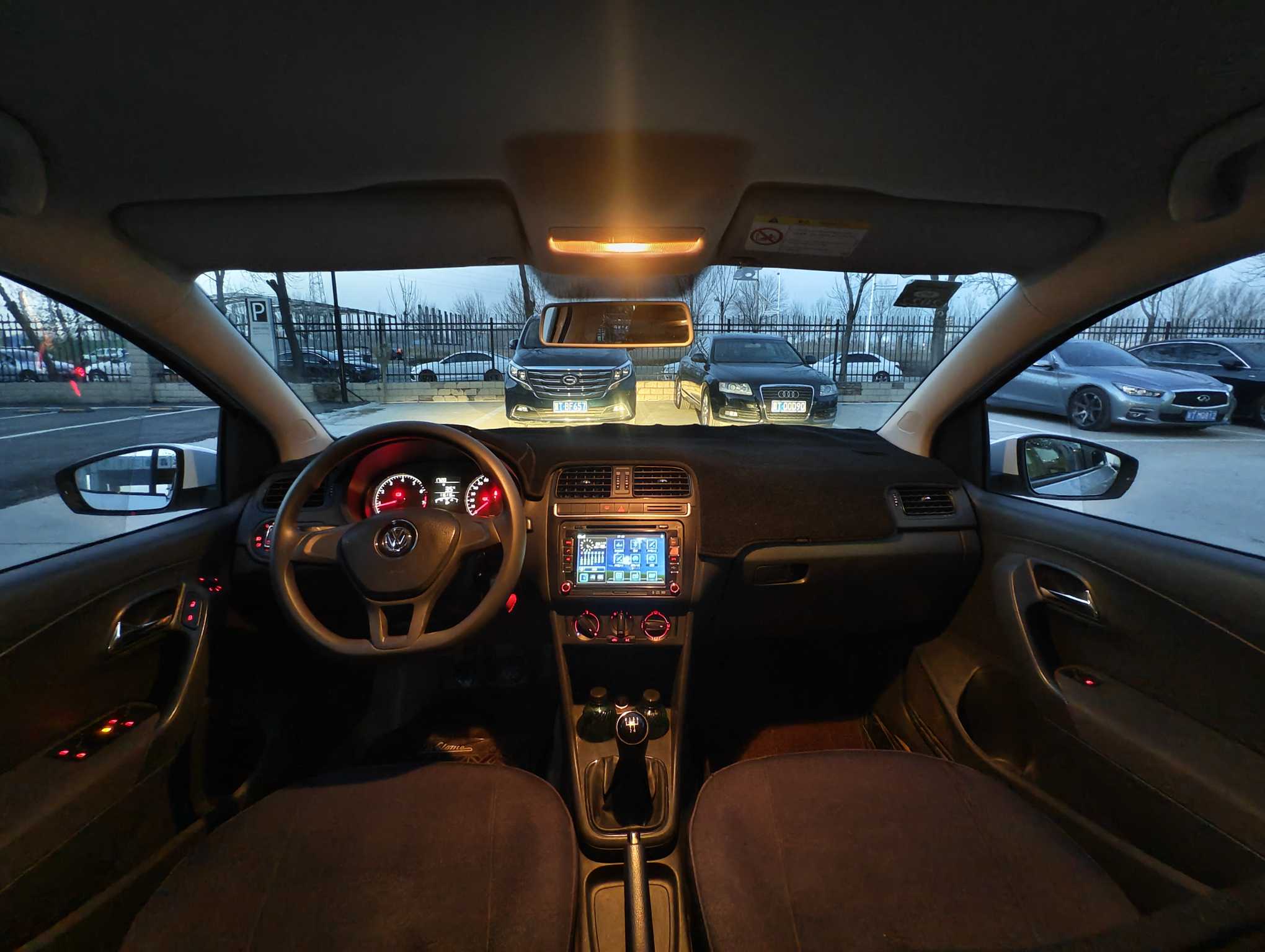 Volkswagen Polo 2015 #5 Volkswagen Polo 2015 car image #5