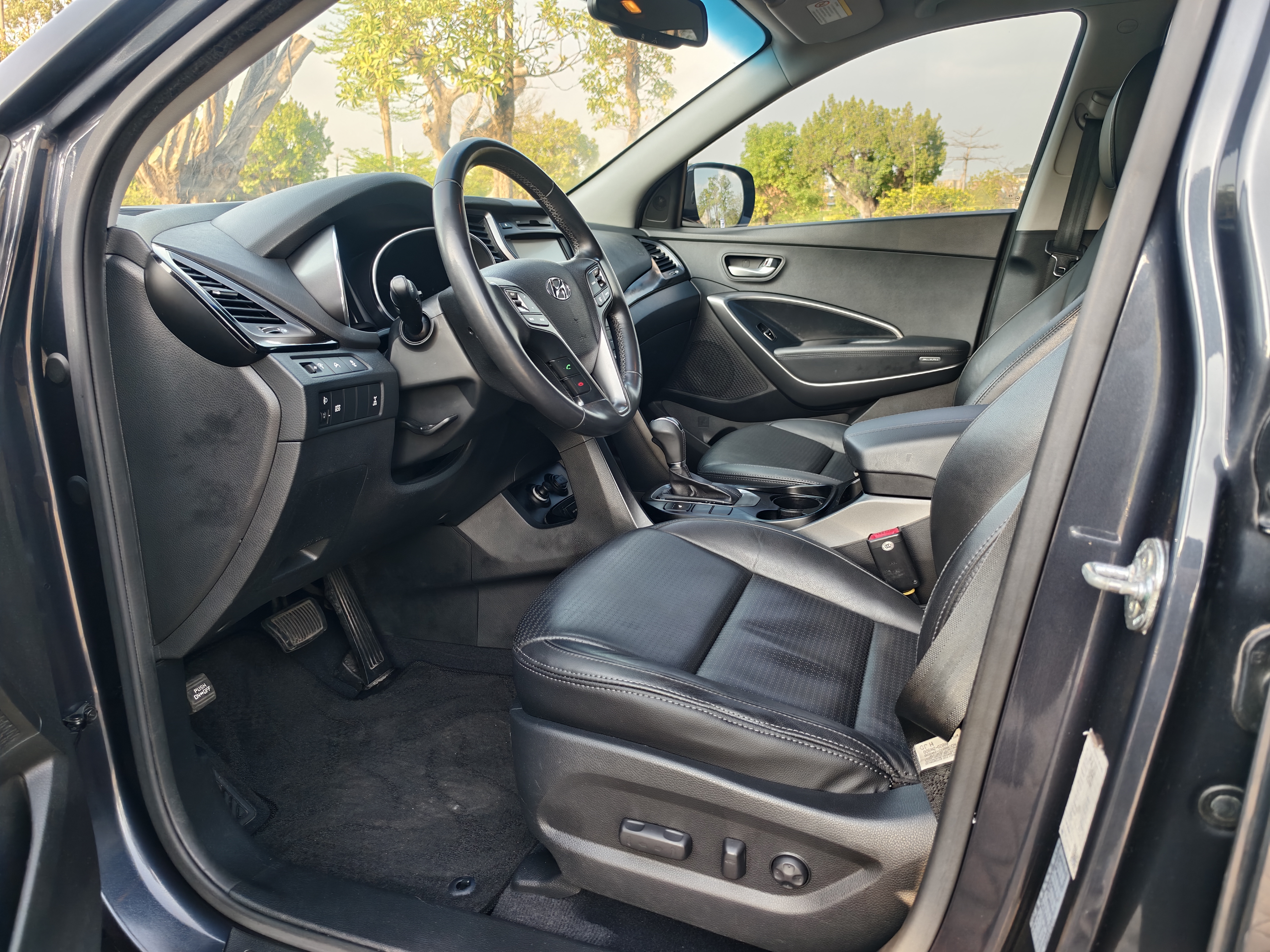 Hyundai Santa Fe (Imported) 2013 car image #5