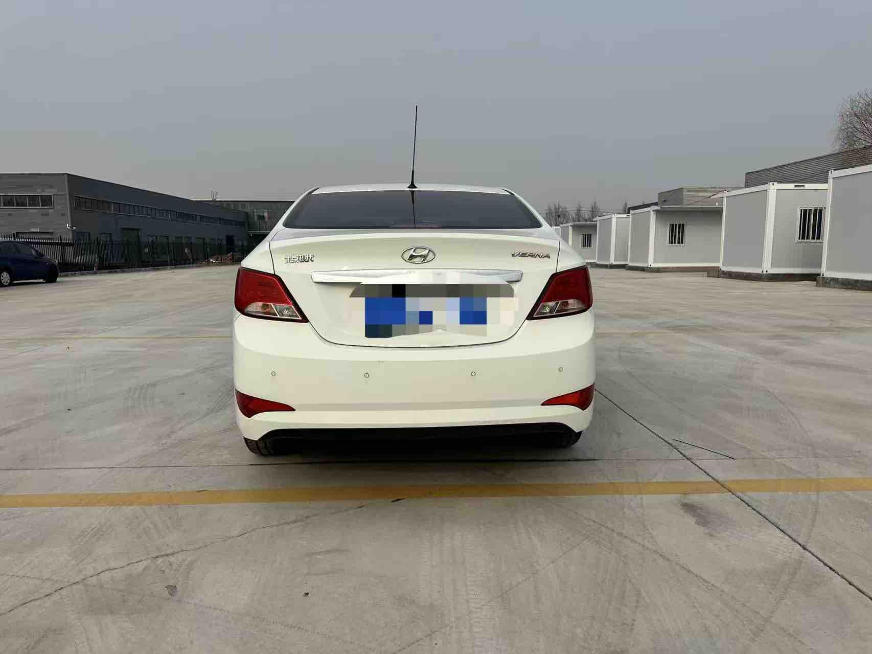 Hyundai Reina 2015 #5 Hyundai Reina 2015 car image #5