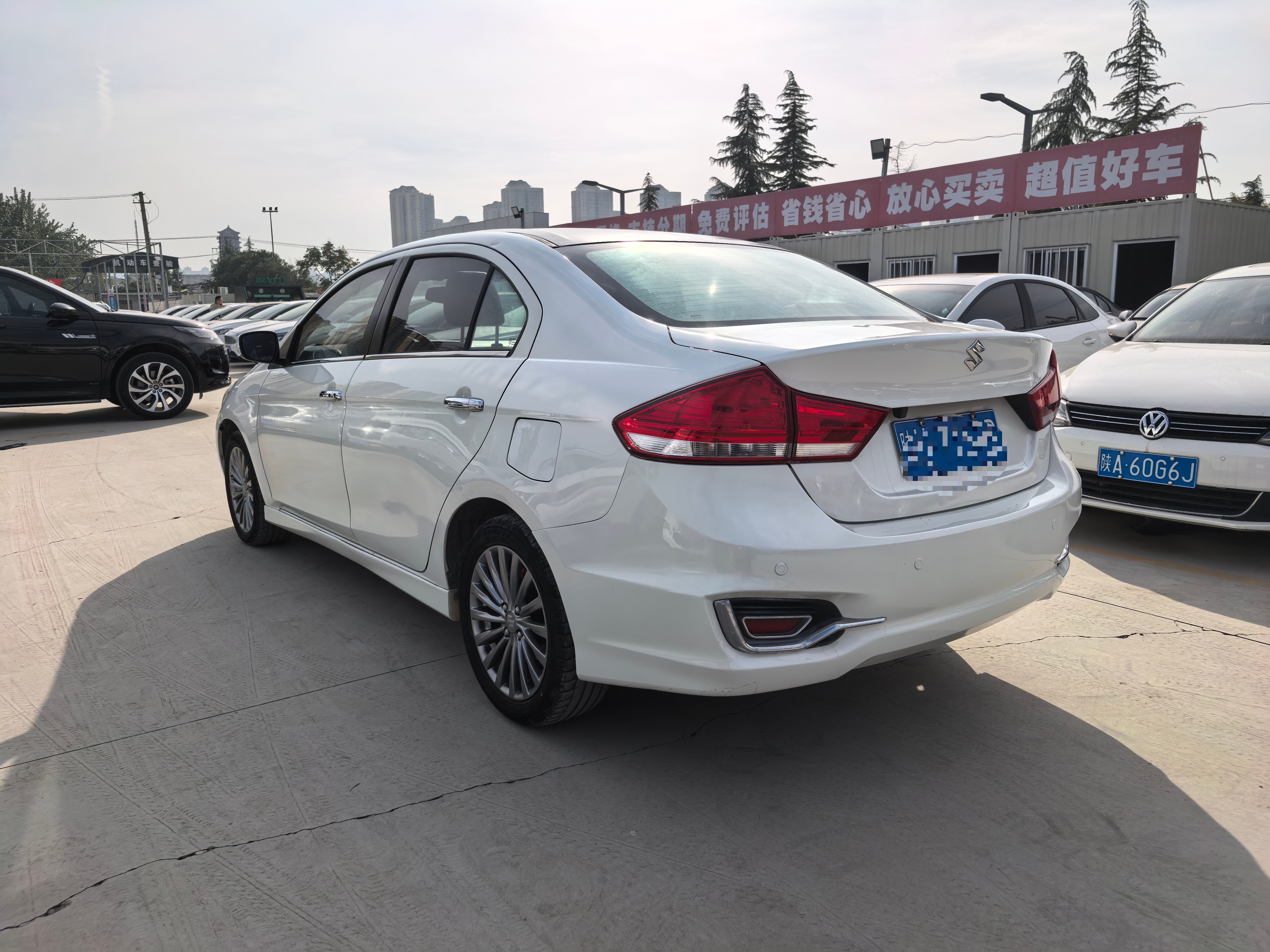 Suzuki Ciaz 2016 изображение автомобиля #5