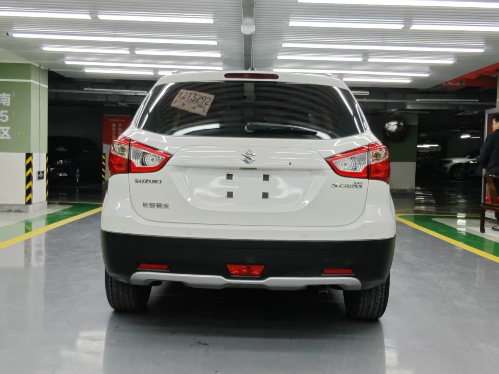 Suzuki S-Cross 2015 صورة سيارة #5