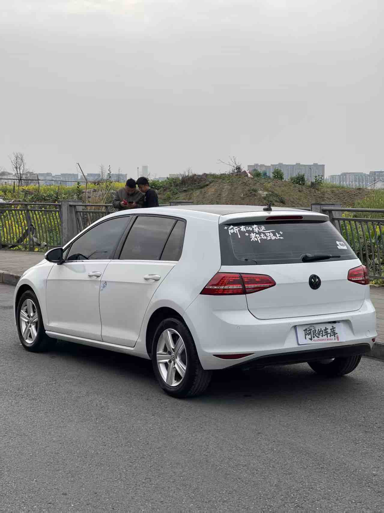 Volkswagen Golf 2016 car image #5