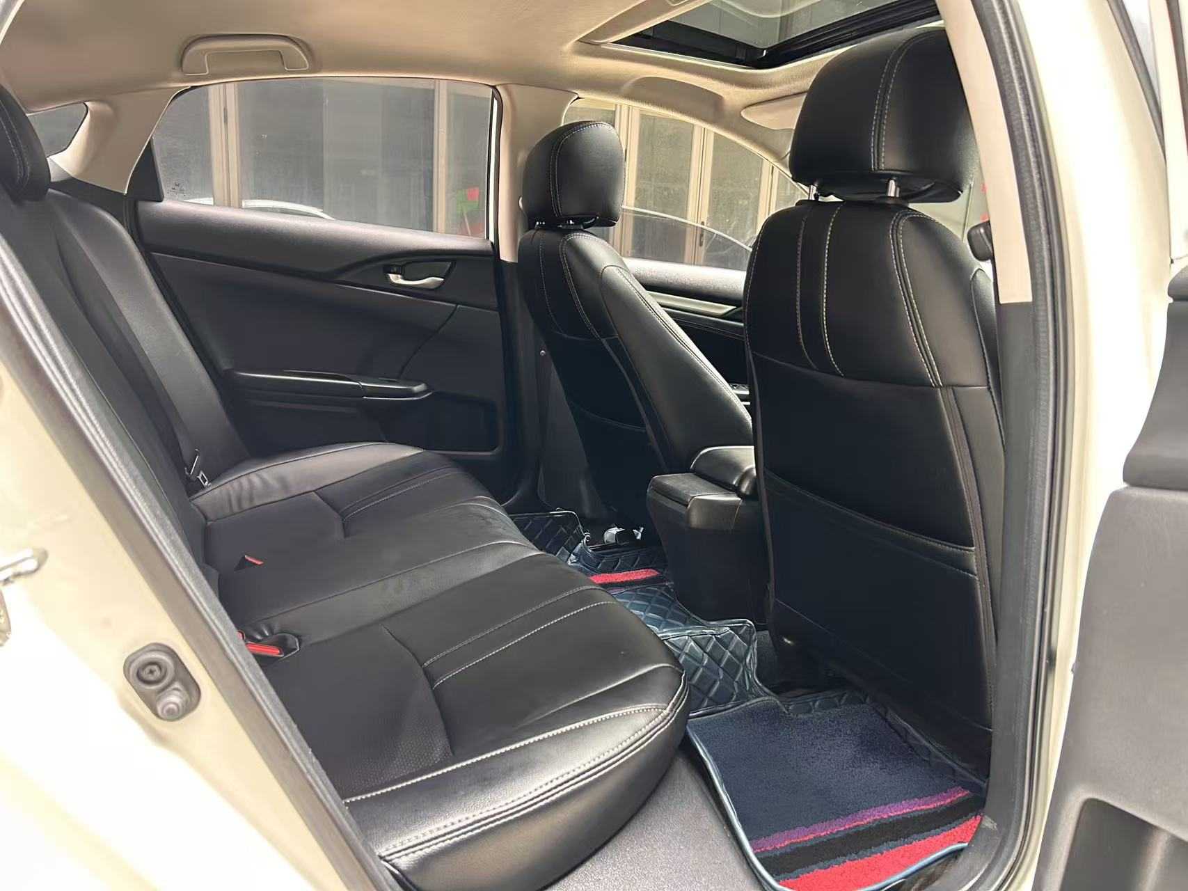 Honda Civic 2019 #5 Honda Civic 2019 car image #5