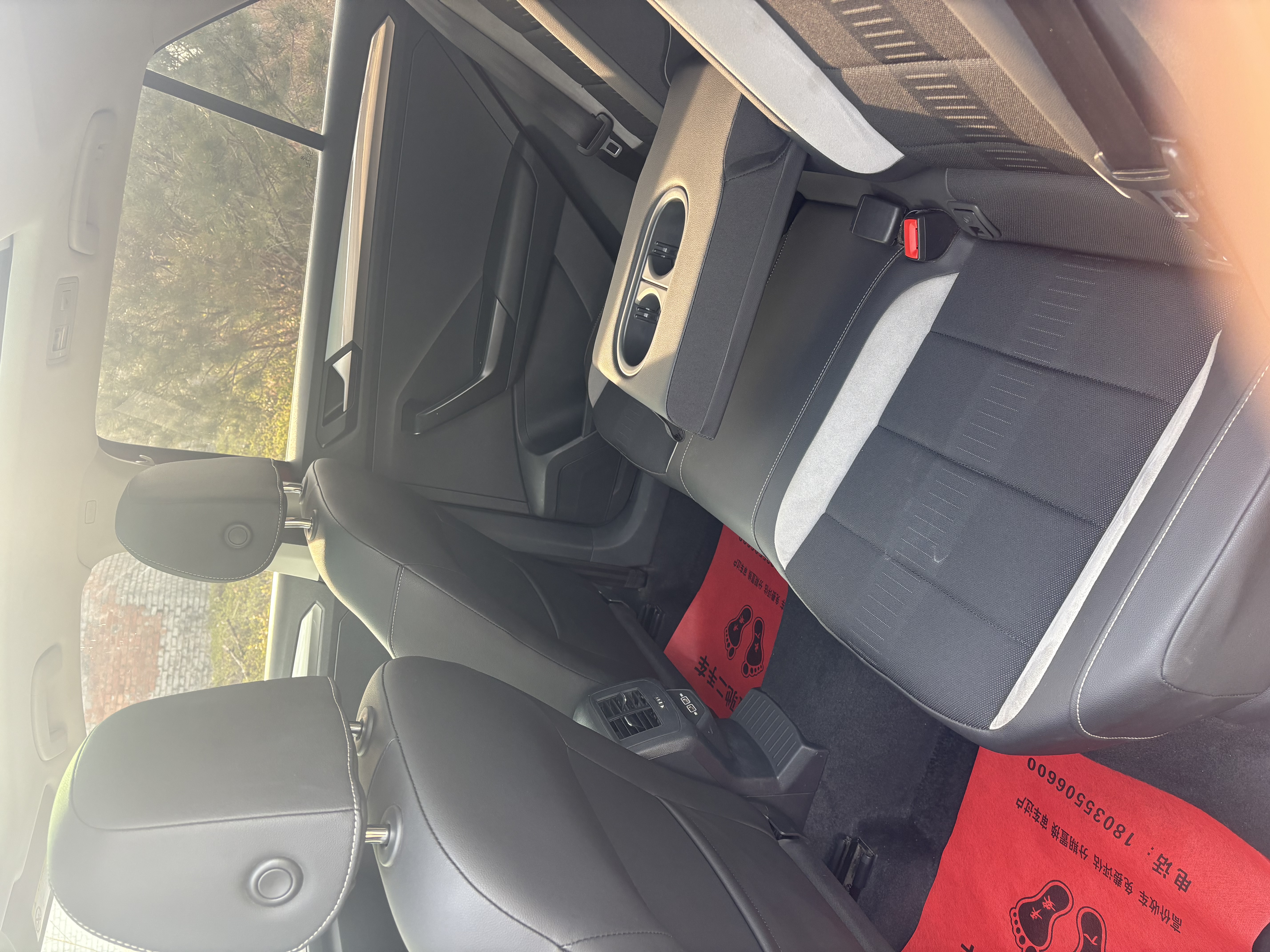 Volkswagen T-Roc 2020 car image #5