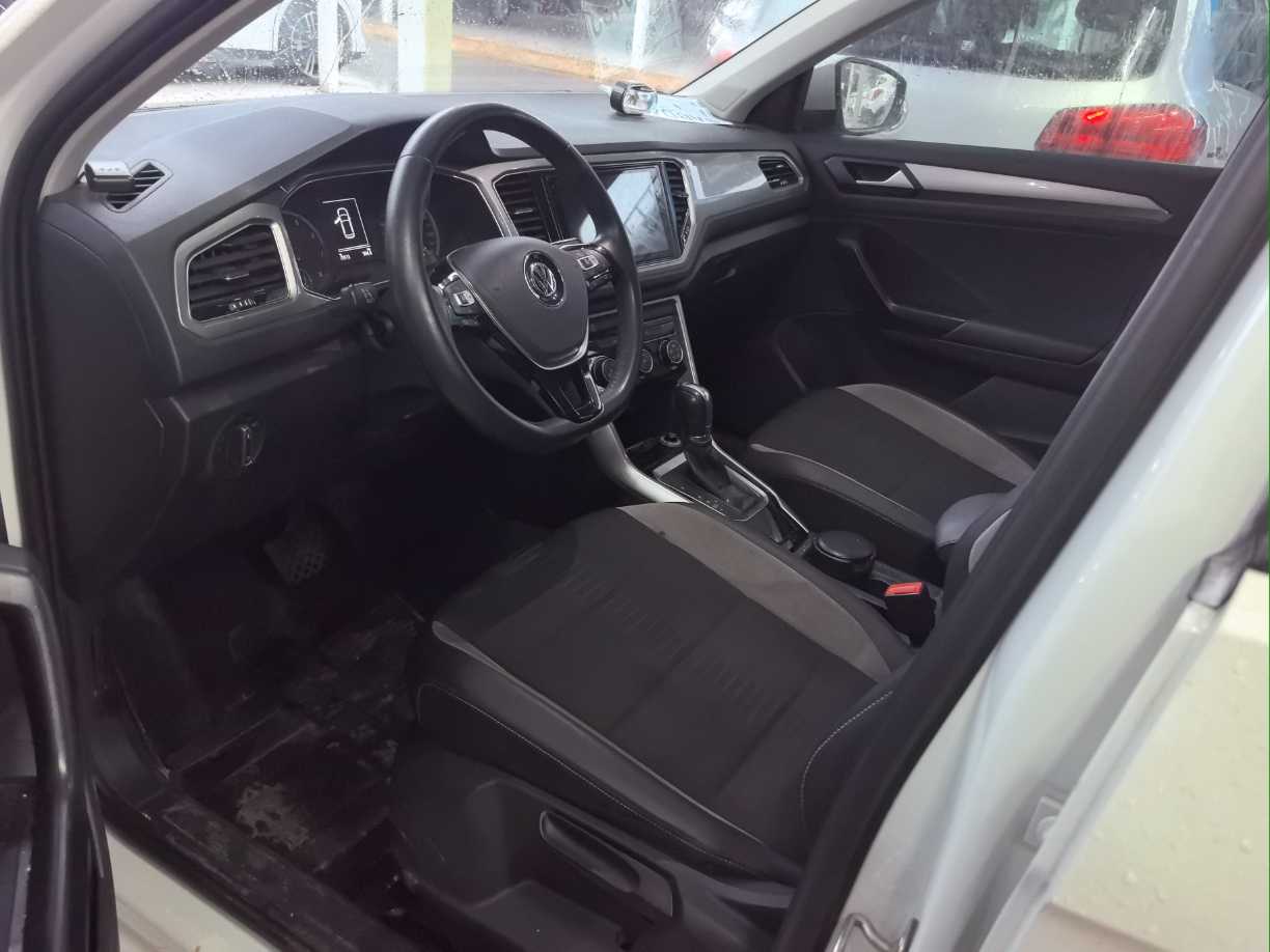 Volkswagen T-Roc 2019 car image #5