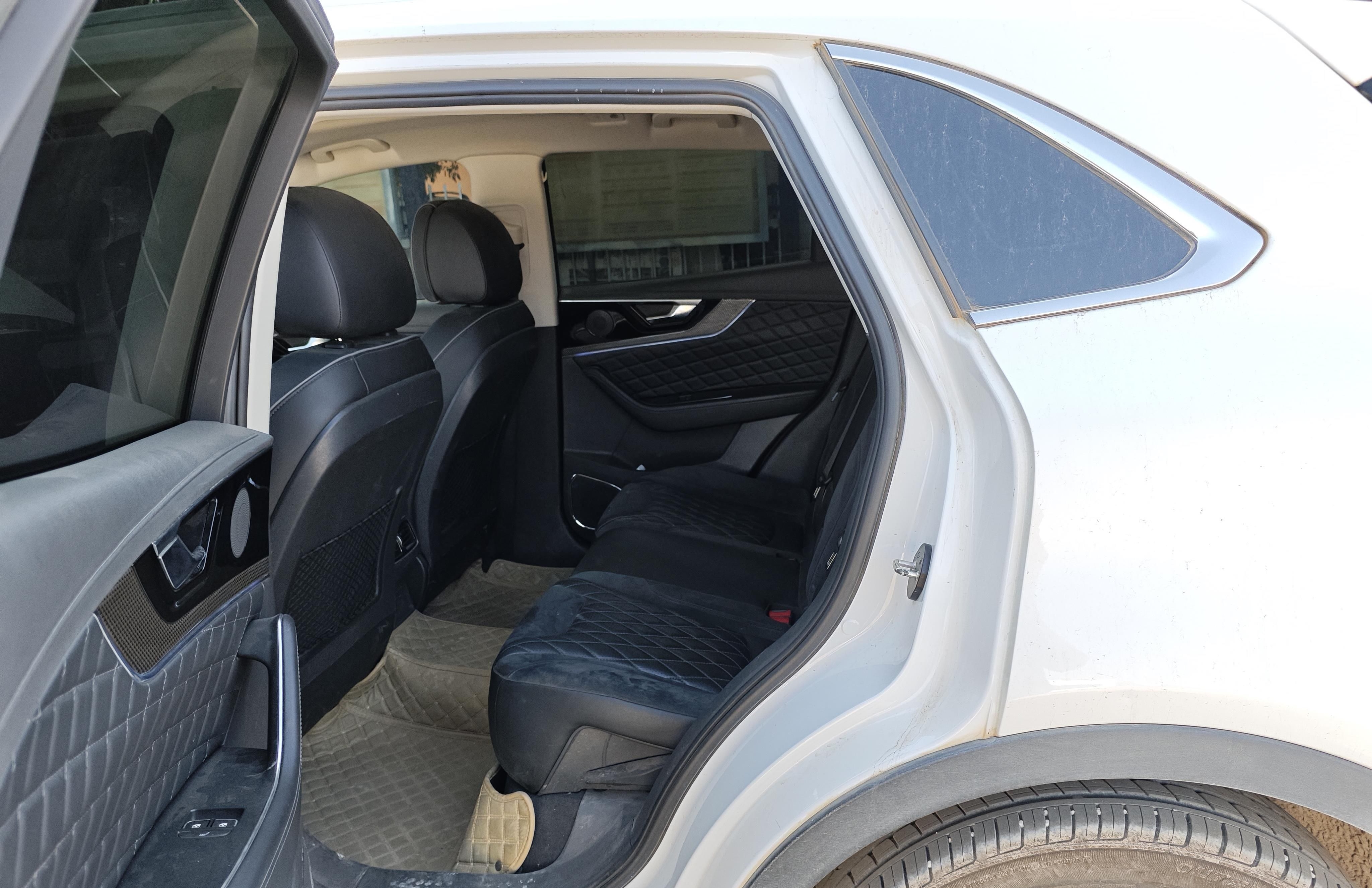 HongQi HS5 2020 car image #5