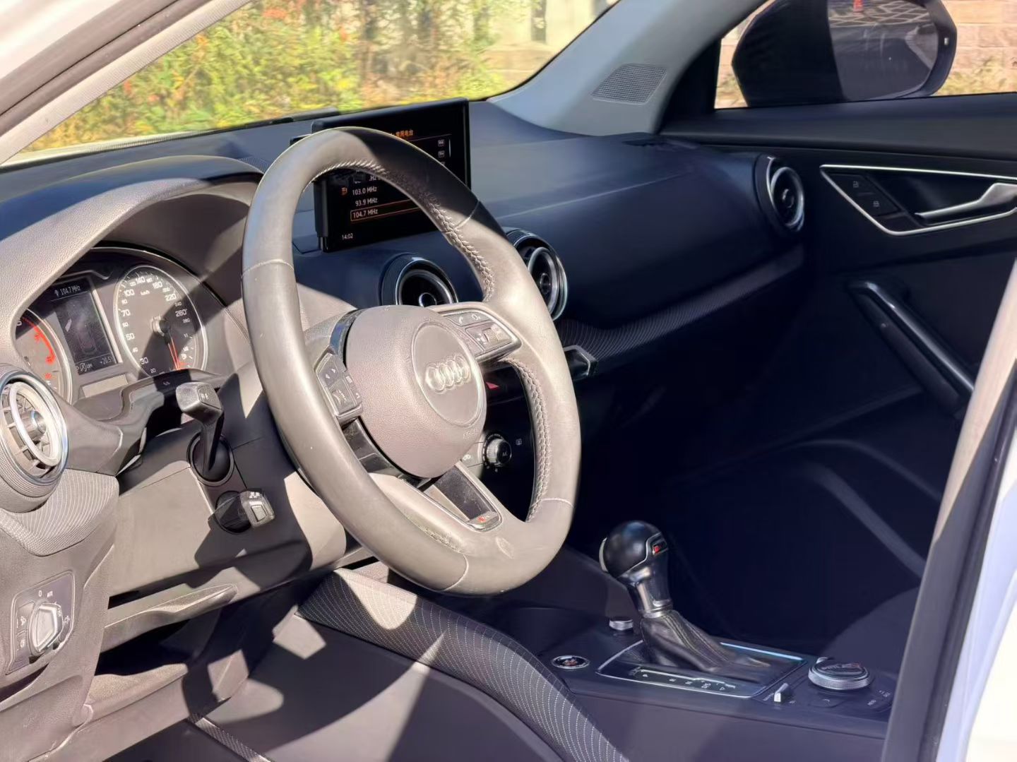 Q2L 2019 #5 Q2L 2019 car image #5