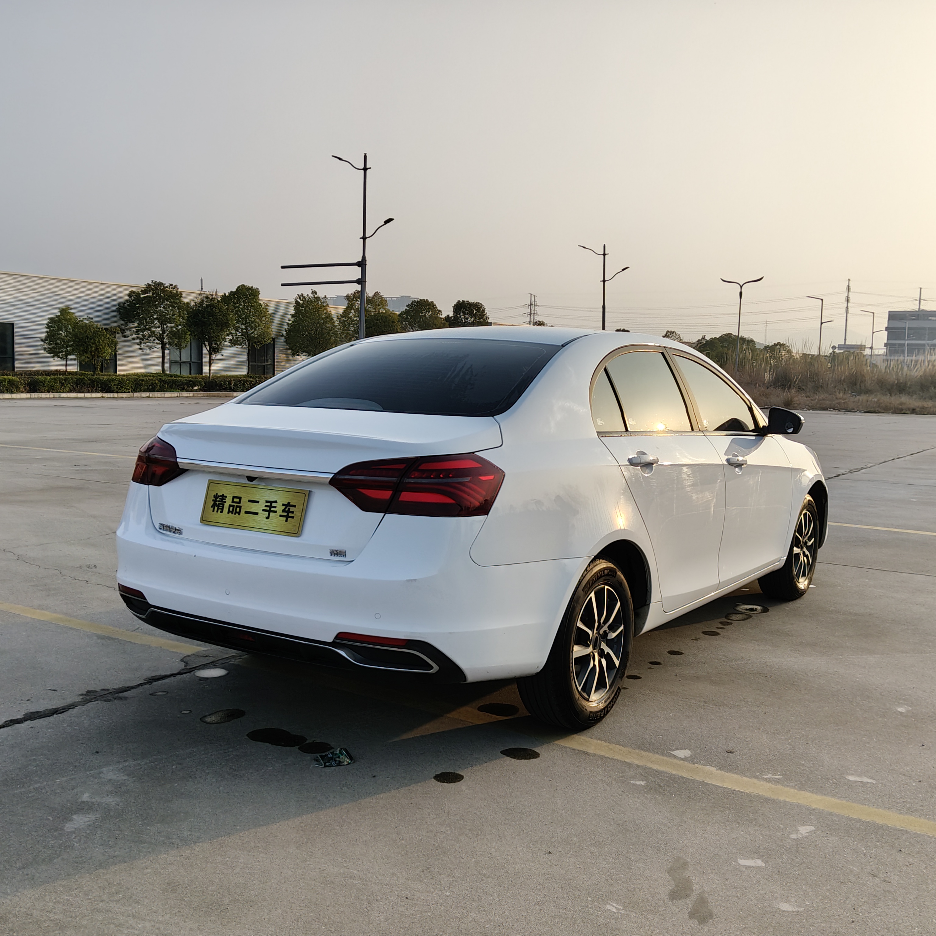 GEELY Emgrand 2019 #5 GEELY Emgrand 2019 car image #5