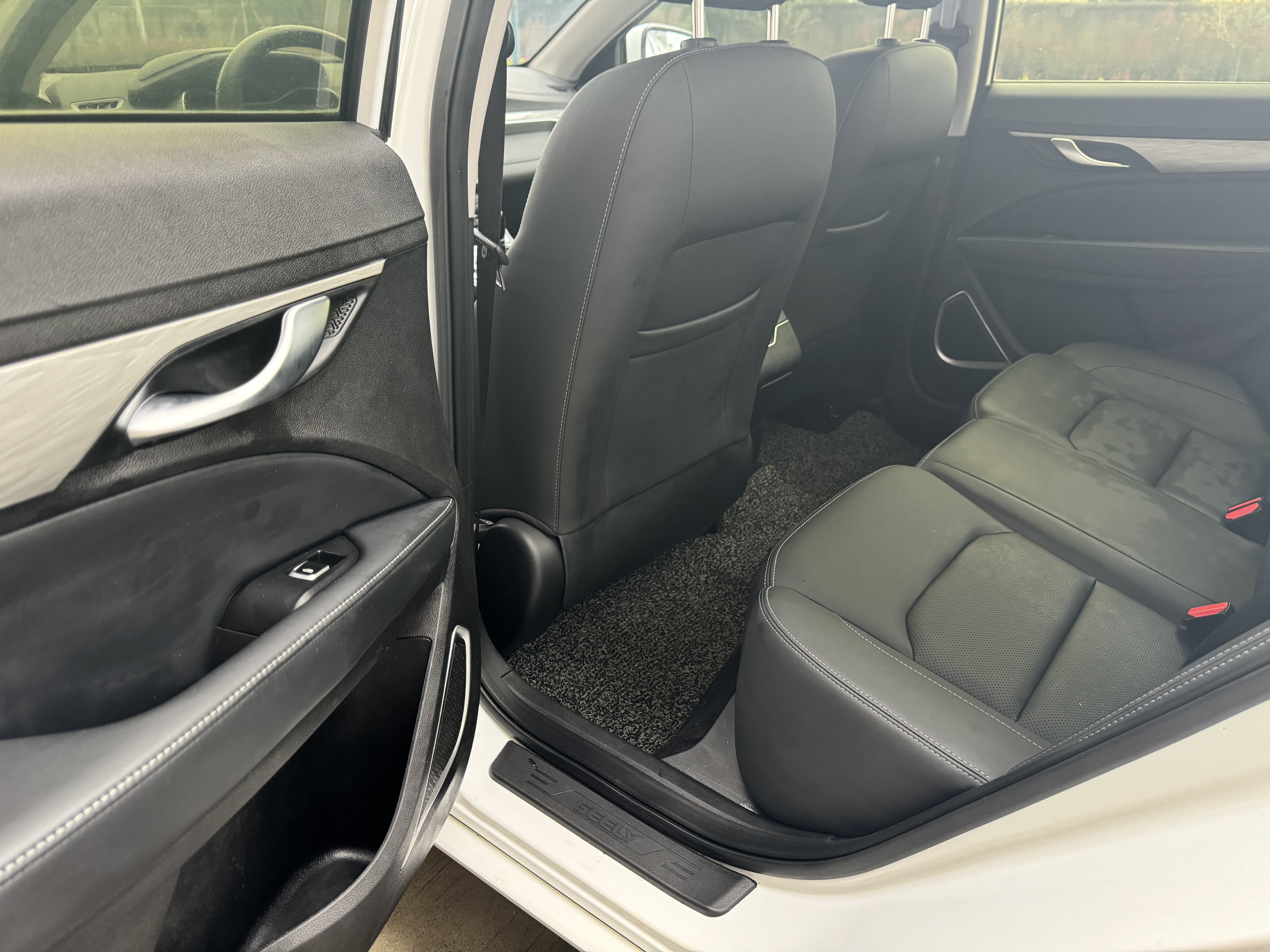 GEELY Emgrand 2019 car image #5