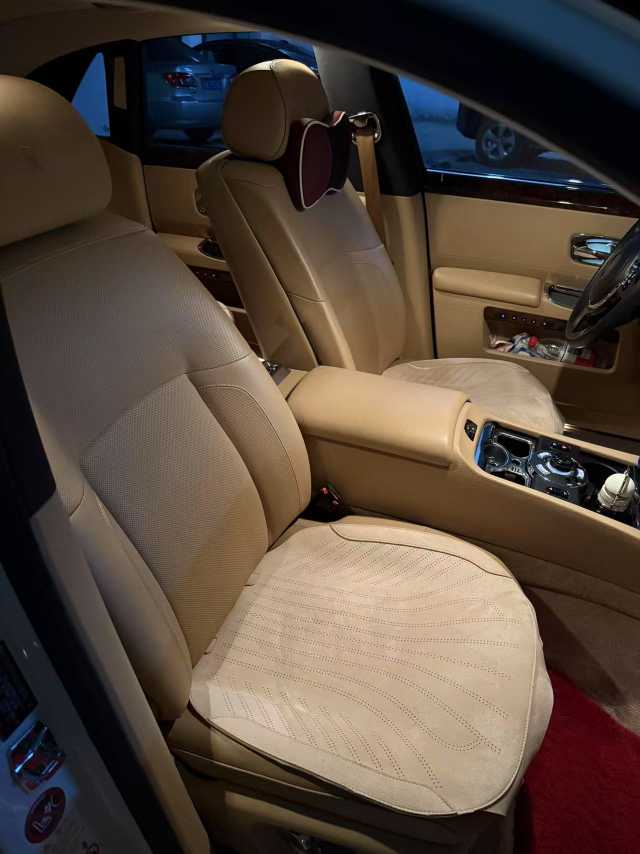 劳斯莱斯 古思特 2011 汽车图片 #5