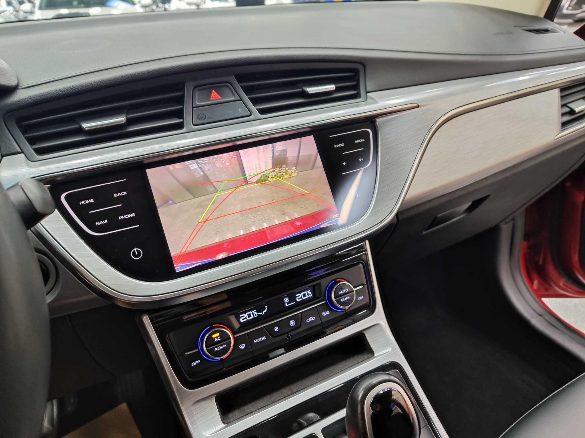 Emgrand GS 2020 car image #5