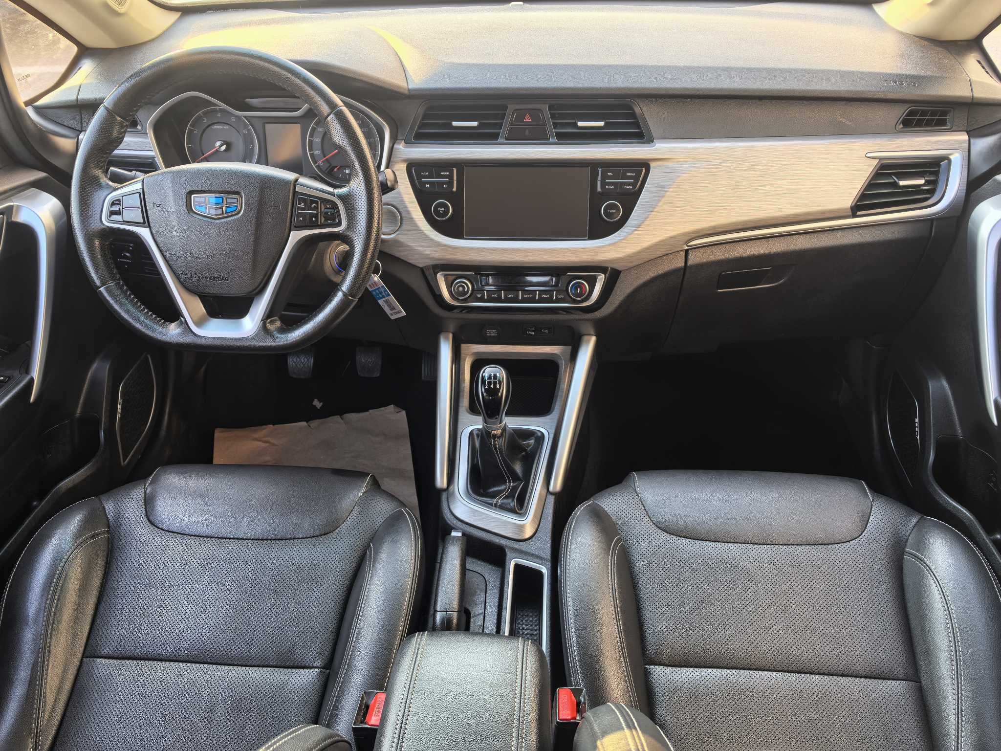 2019 immagine di auto #5
