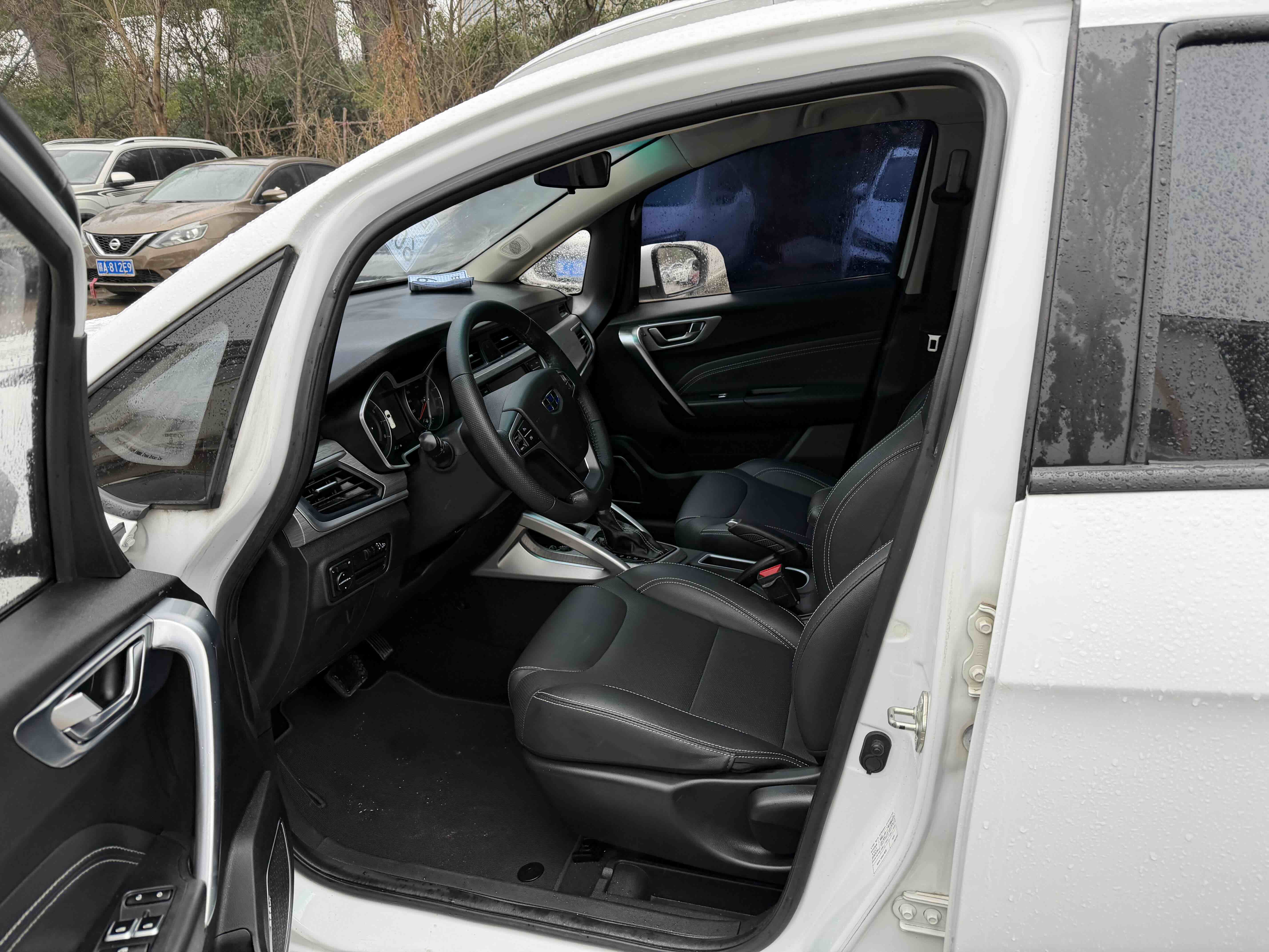 GEELY 2019 #5 GEELY 2019 car image #5