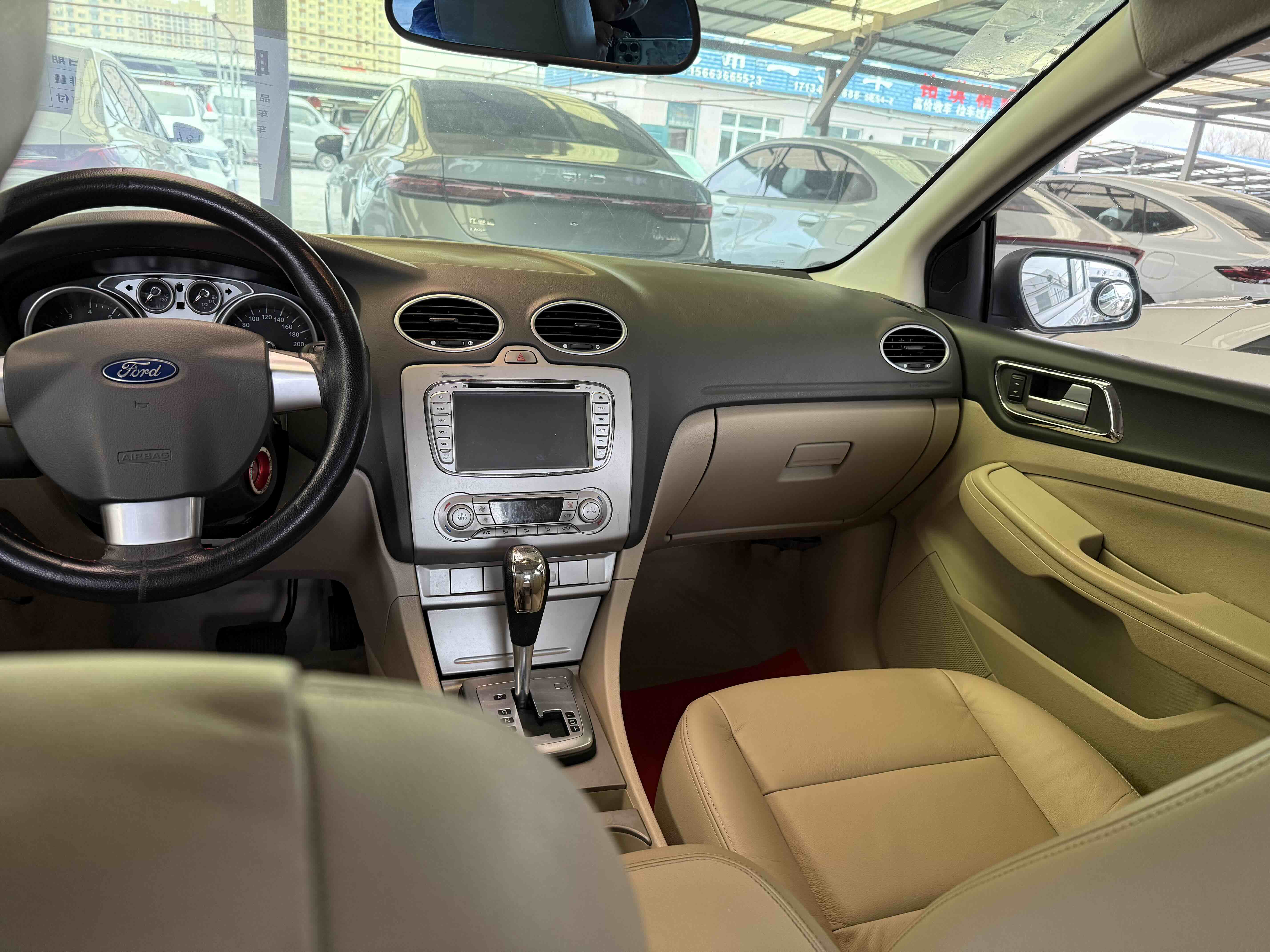 Ford Focus 2014 car image #5