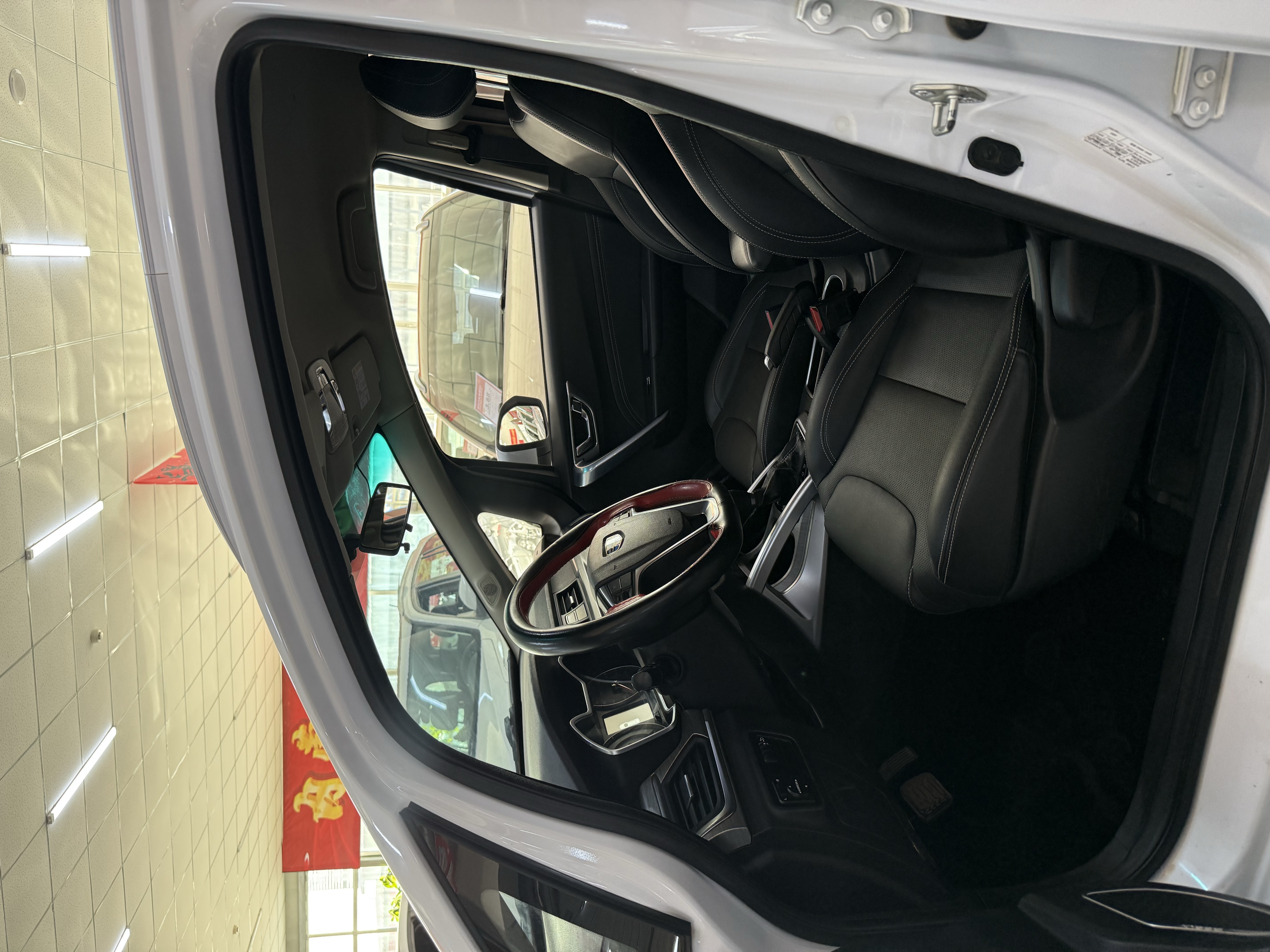Vision X3 2019 immagine di auto #5