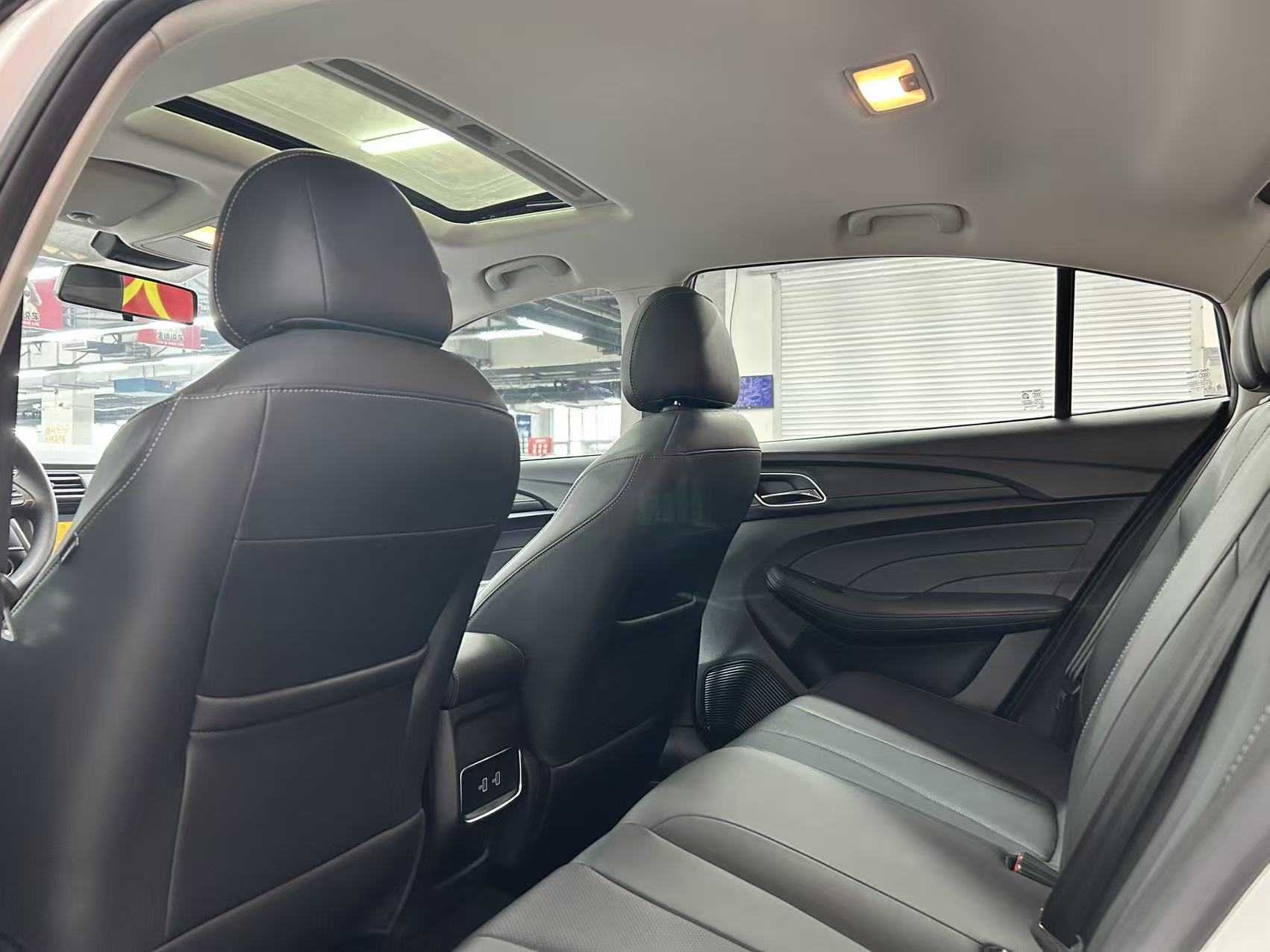 Roewe i5 2019 #5 Roewe i5 2019 car image #5
