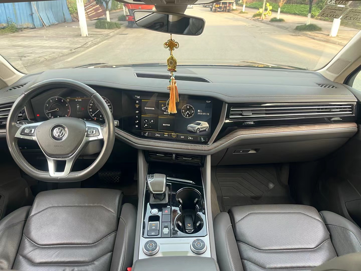 Volkswagen Touareg 2019 #5 Volkswagen Touareg 2019 car image #5